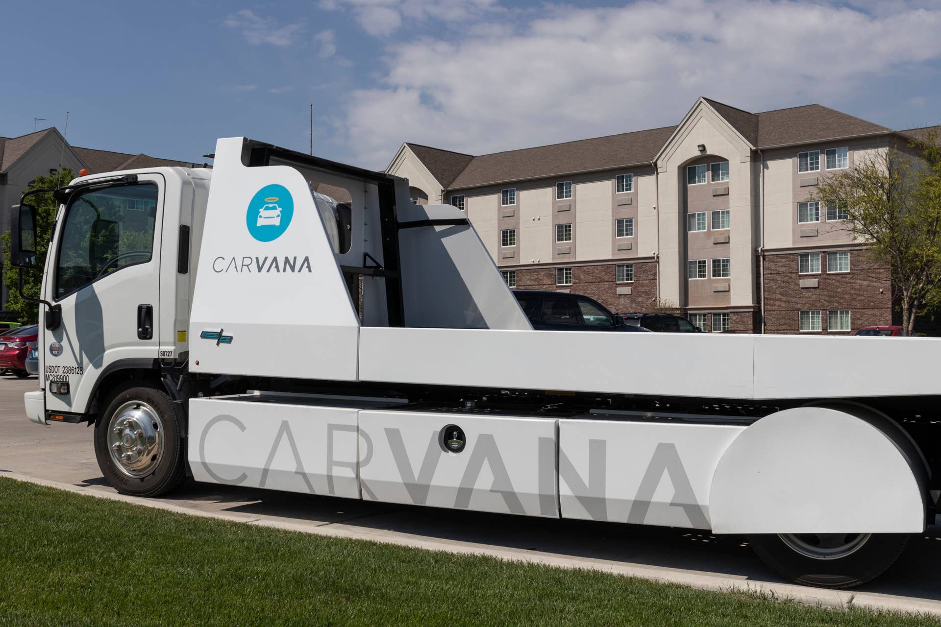 Carvana vehicle transport loader