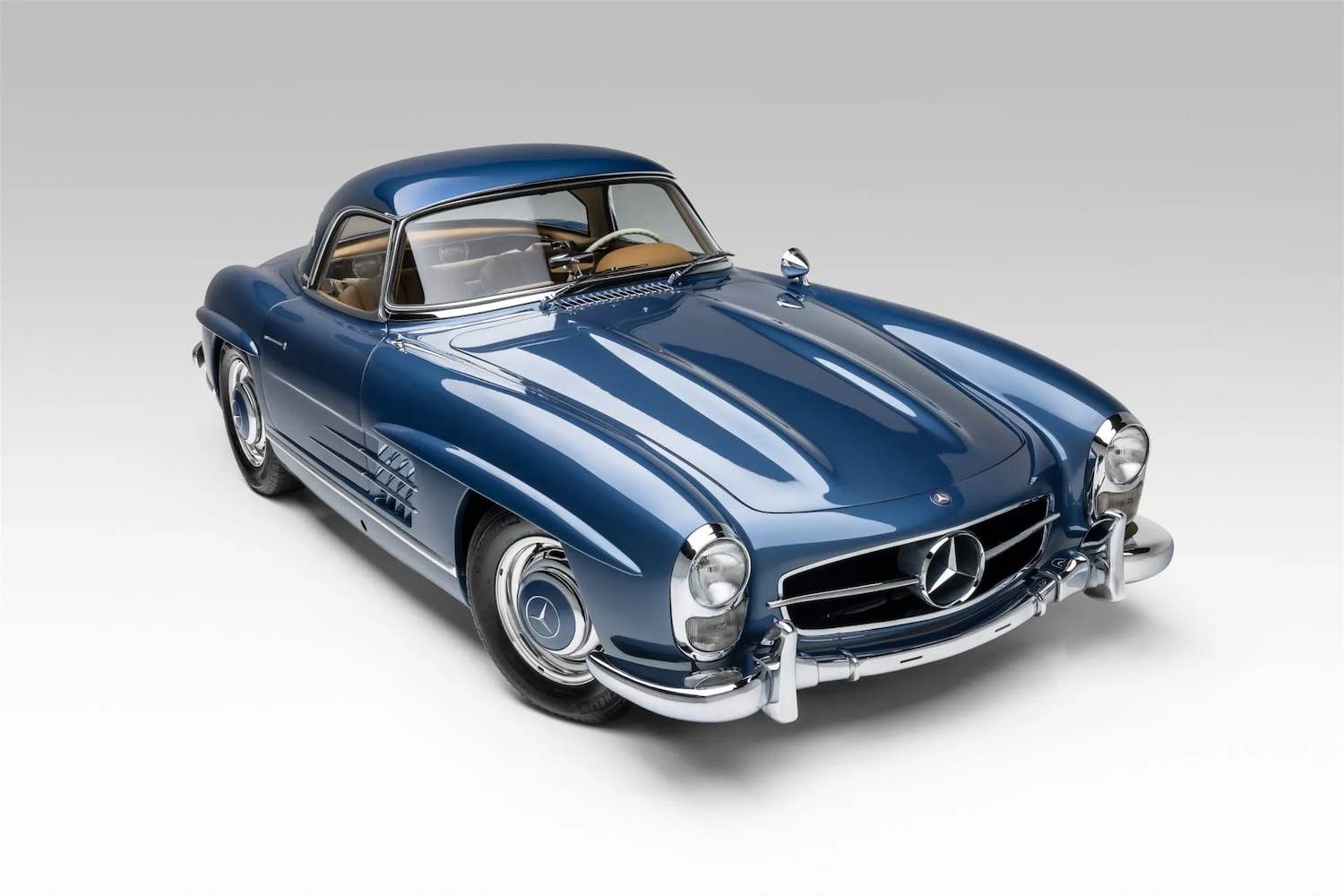 1961 Mercedes-Benz 300 SL Roadster front quarter hard top