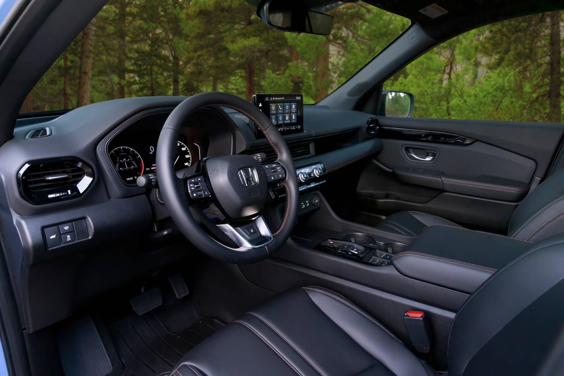 The interior of the 2025 Honda Pilot TrailSport