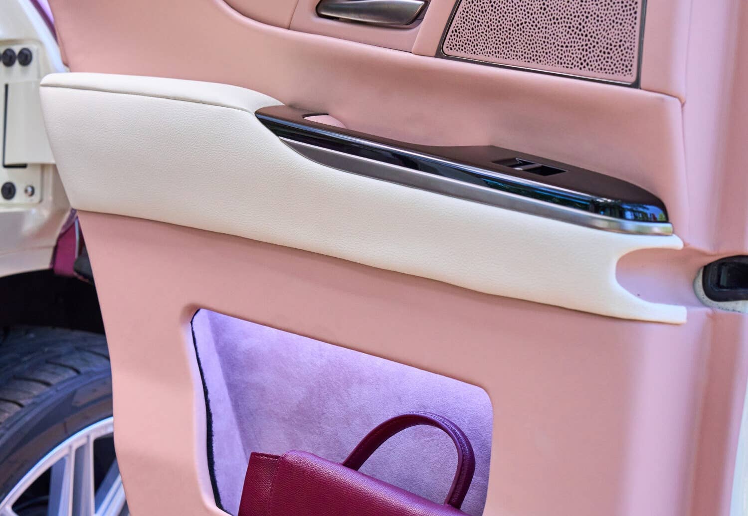 Lexus Glam LX door cards