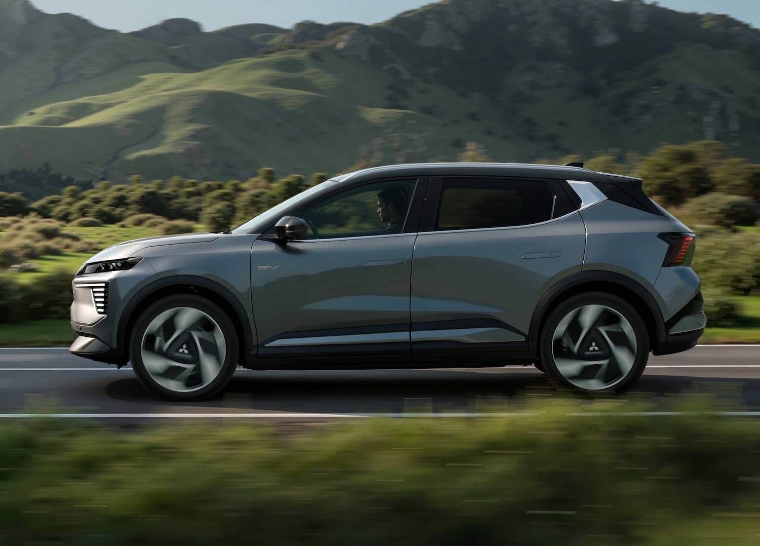 Mitsubishi Eclipse Cross EV side profile