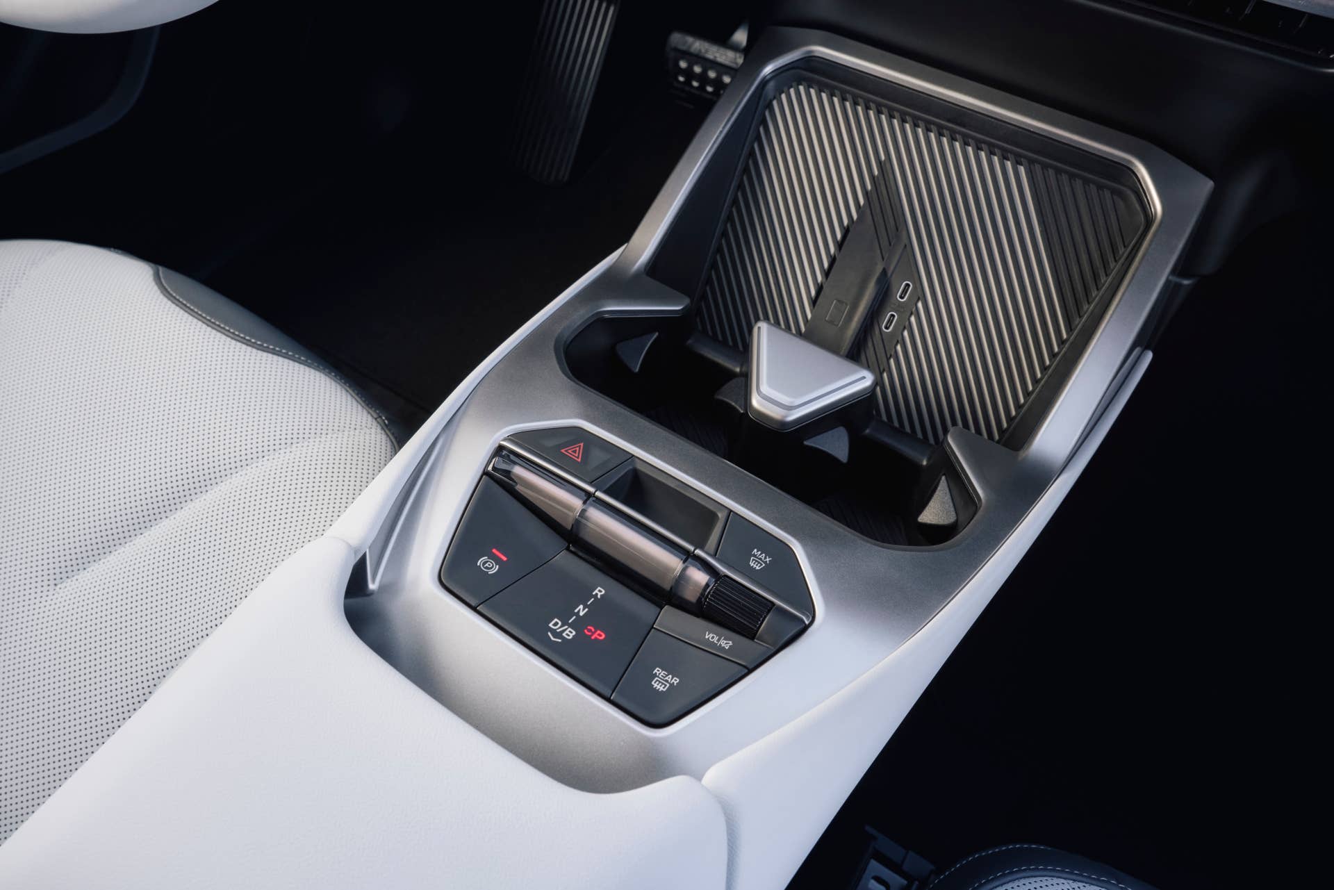 BMW iX3 - interior charging area