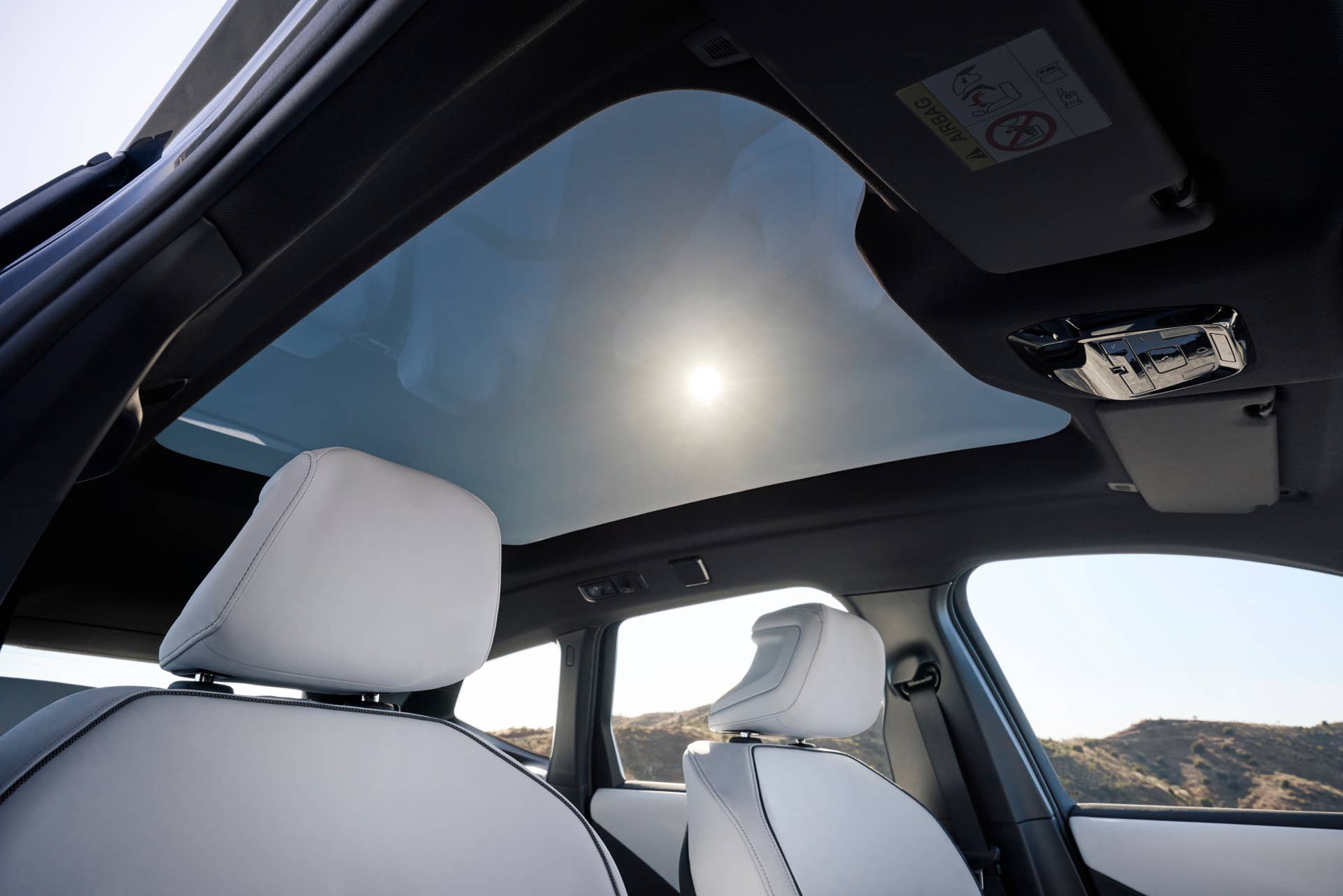 BMW iX3 - interior roof