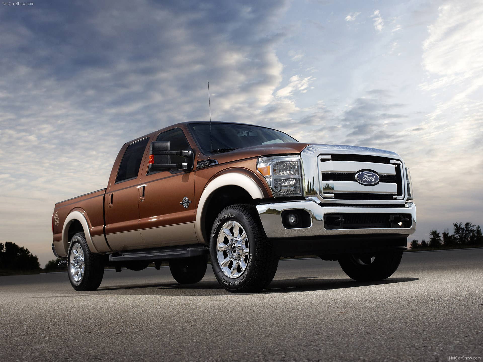 Ford Super Duty front quarter static