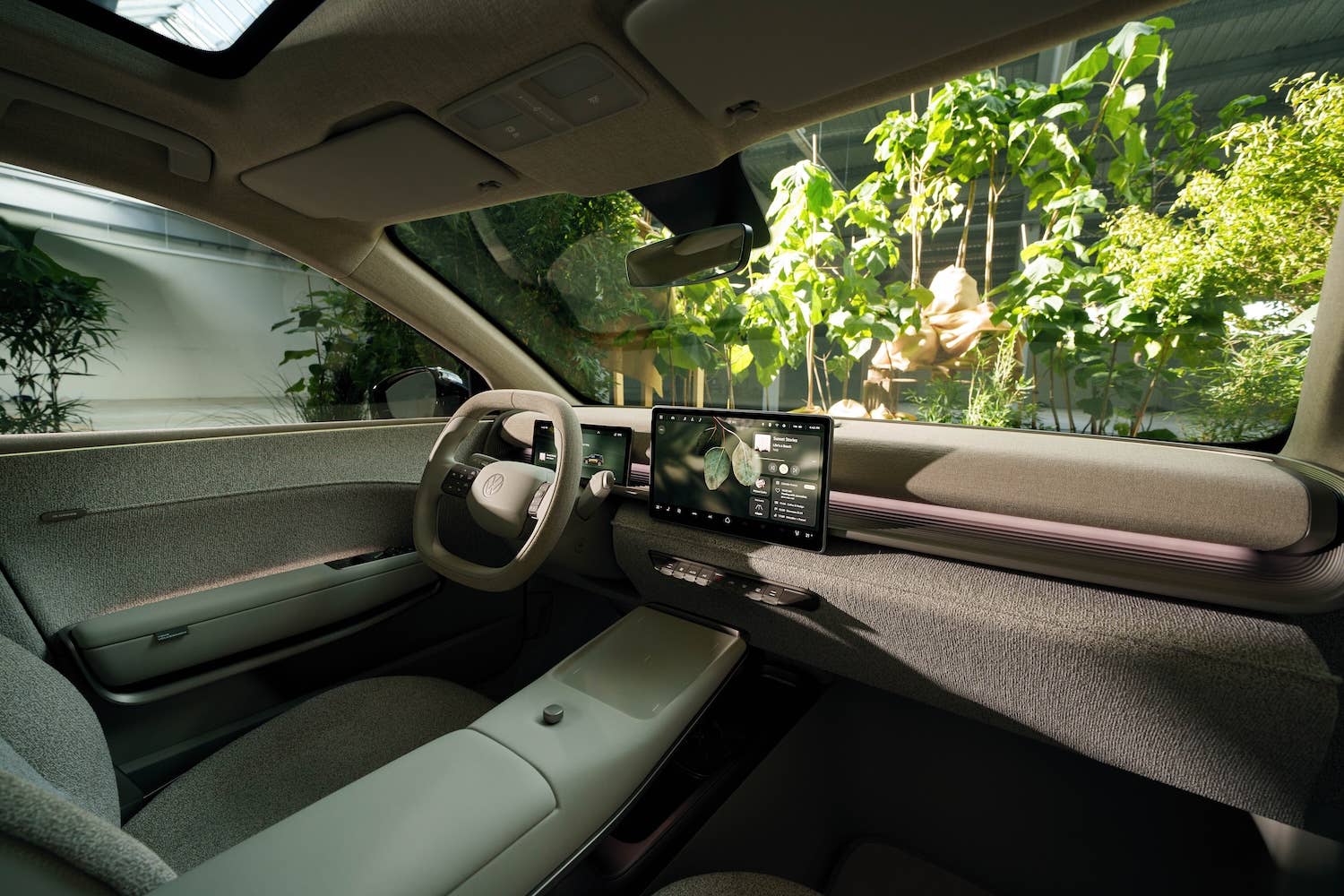 Volkswagen ID. Cross Concept front interior passenger's view