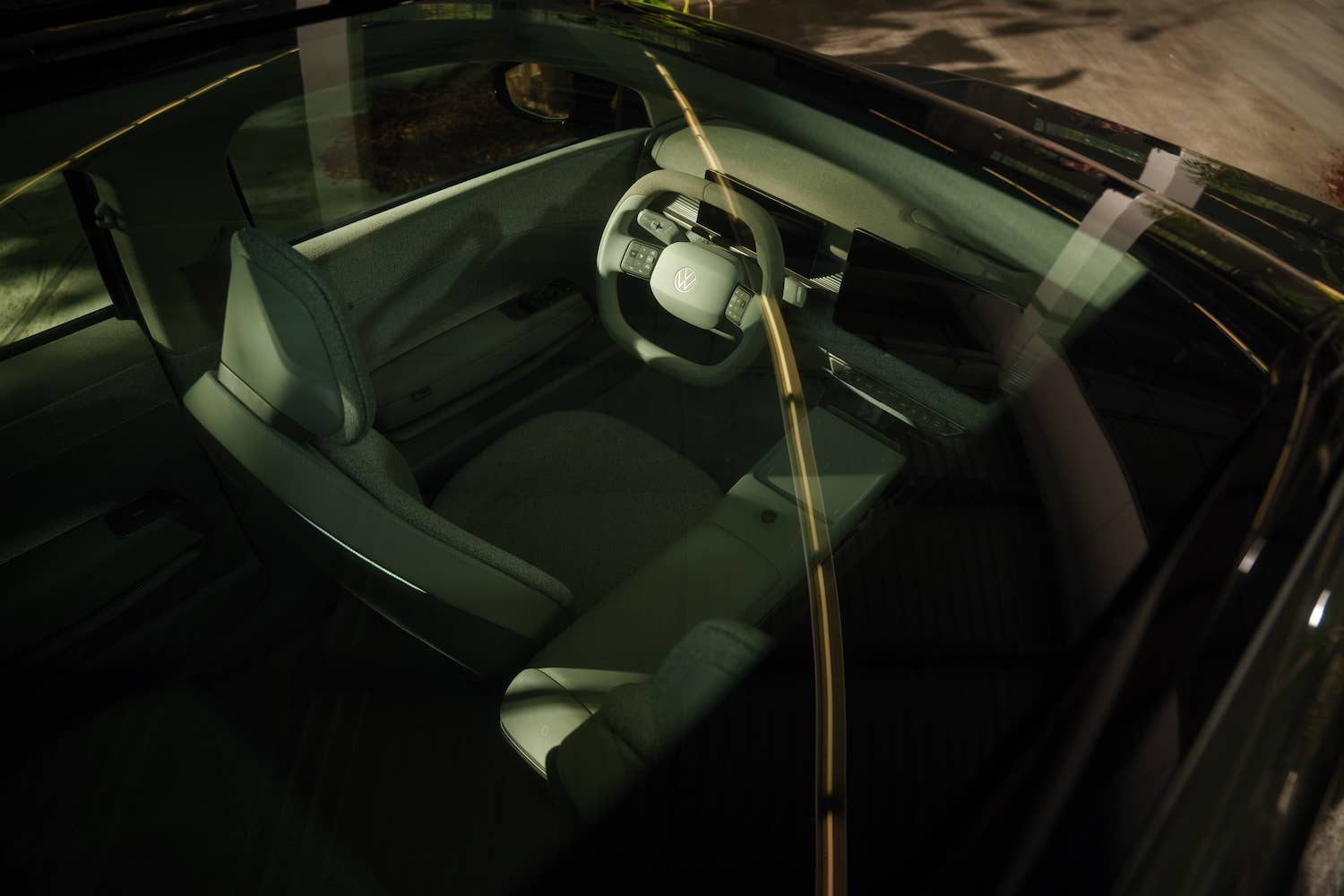 Volkswagen ID. Cross Concept top view from panoramic glass
