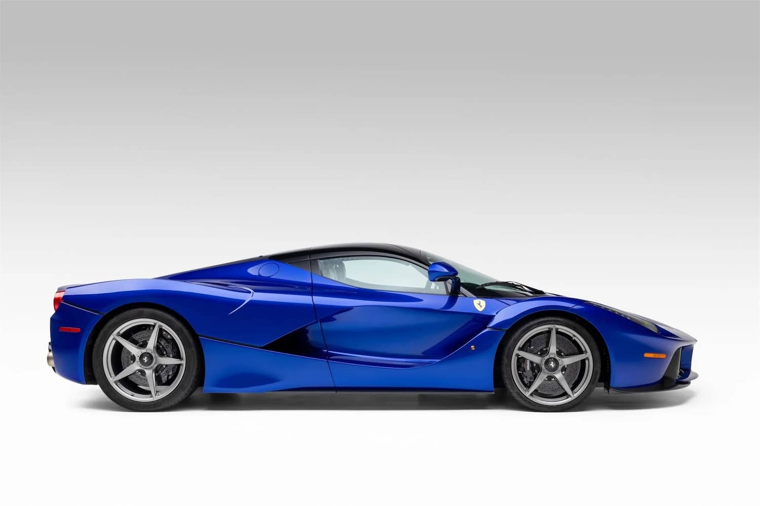 2014 Ferrari LaFerrari Blue Elettrico side profile