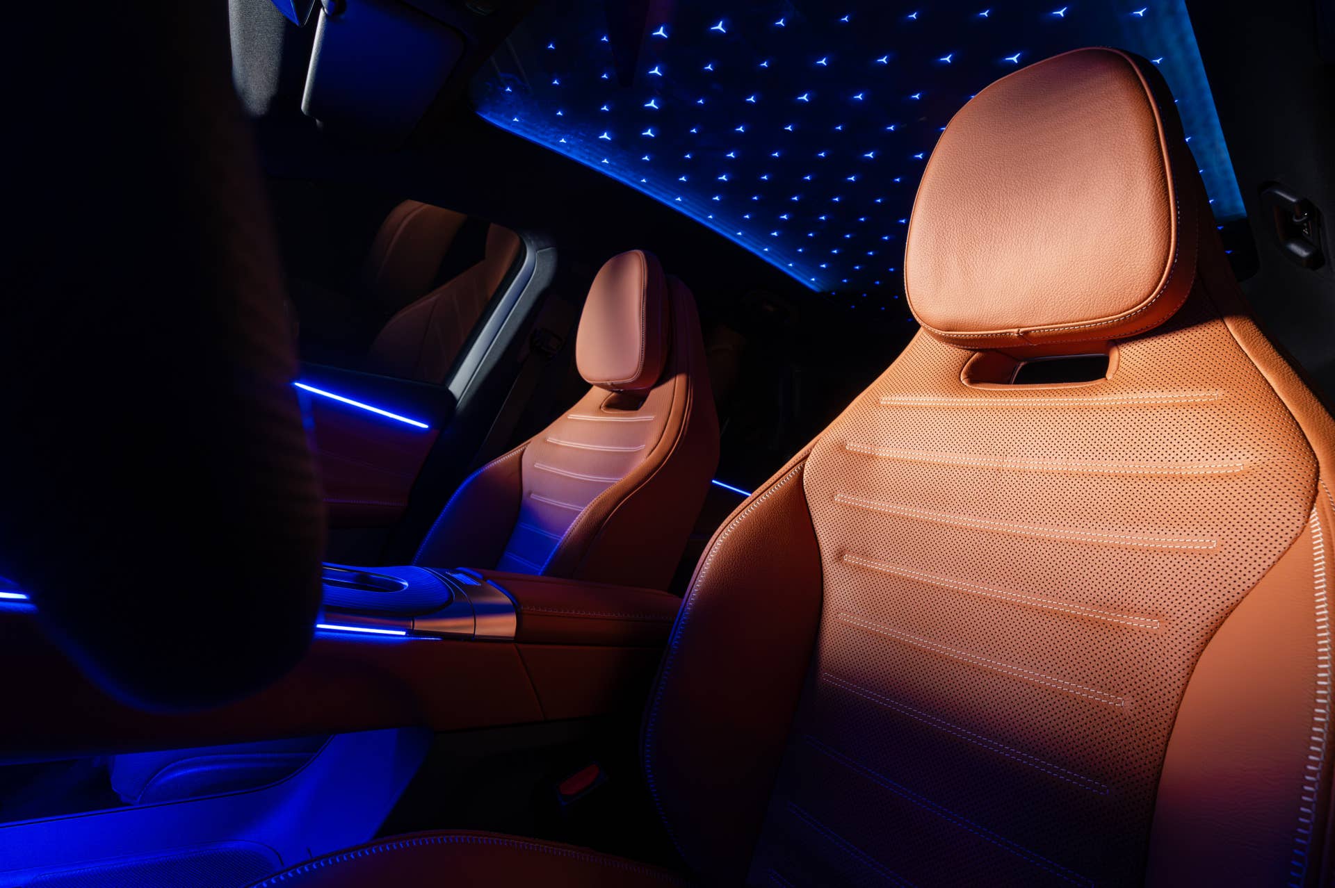 2026 Mercedes-Benz GLC ambient lighting