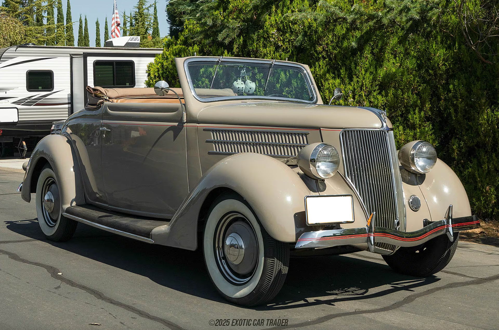 1936 Ford Model 68 Deluxe Cabriolet