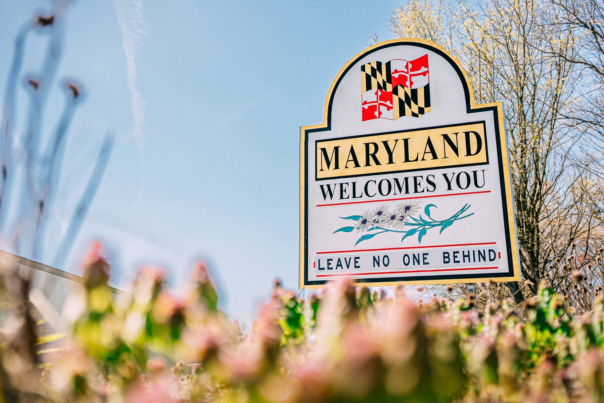Maryland state line sign