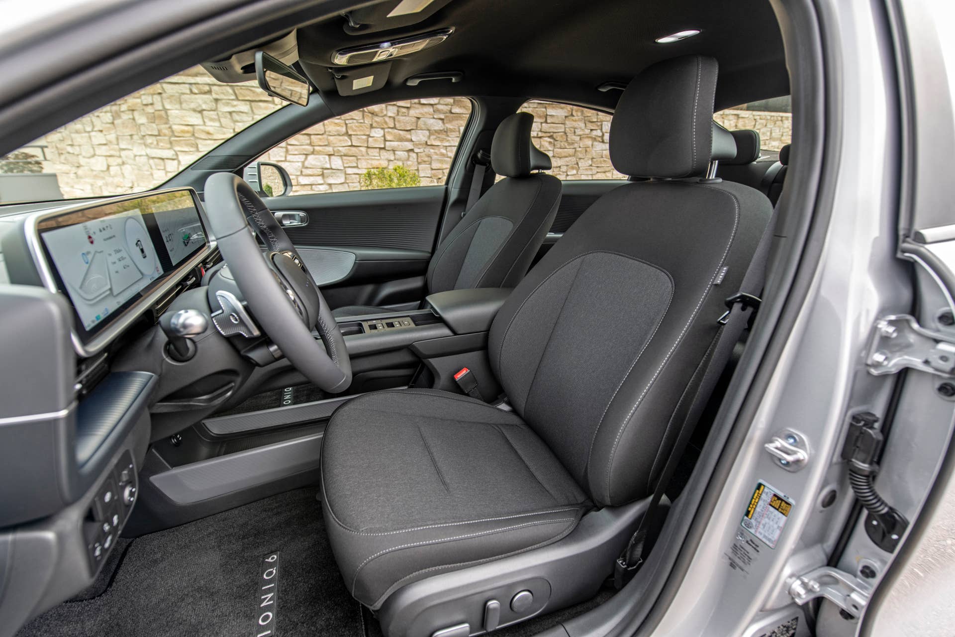 2025 Hyundai Ioniq 6 SE