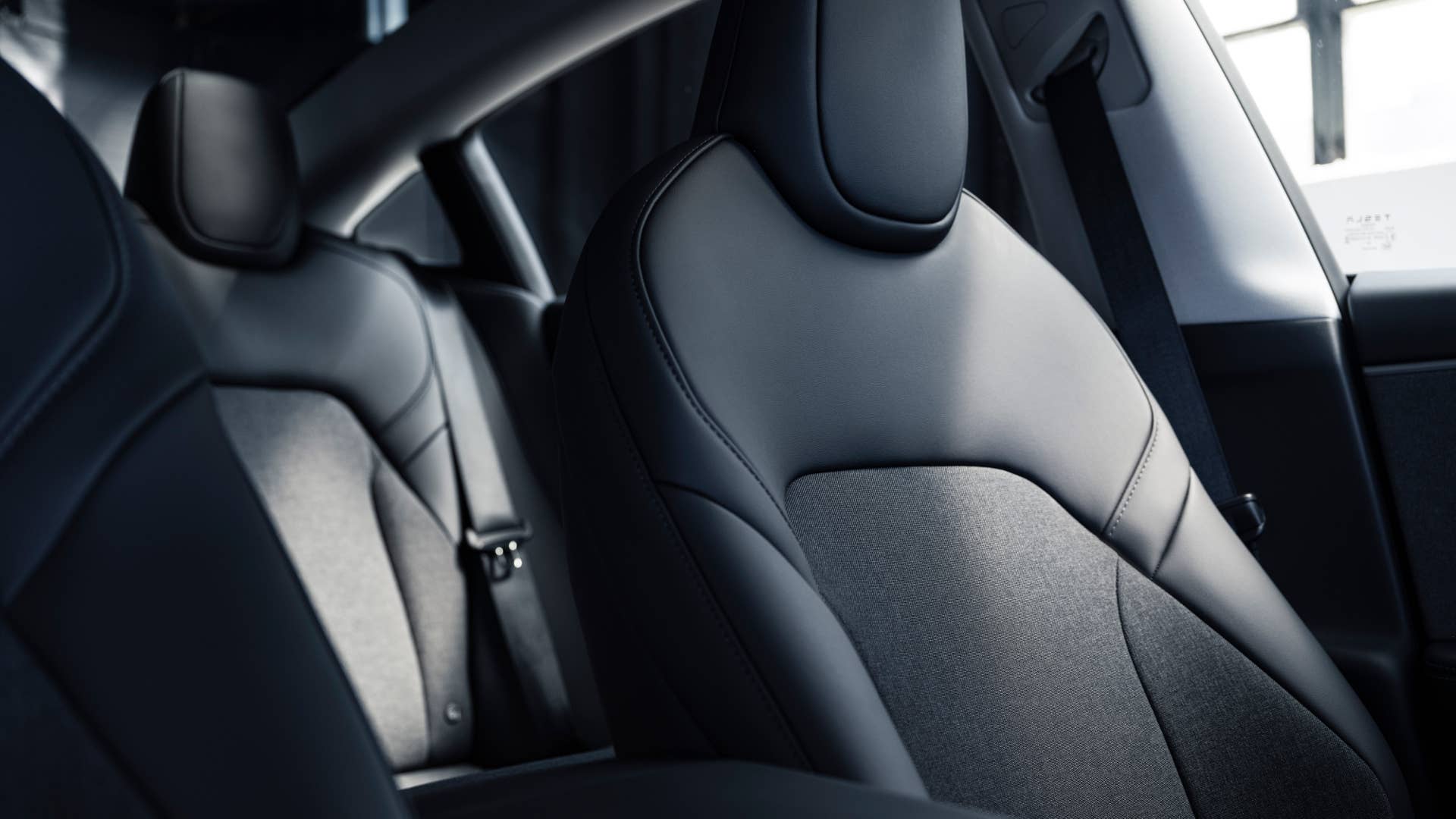 Tesla Model 3 Standard seats