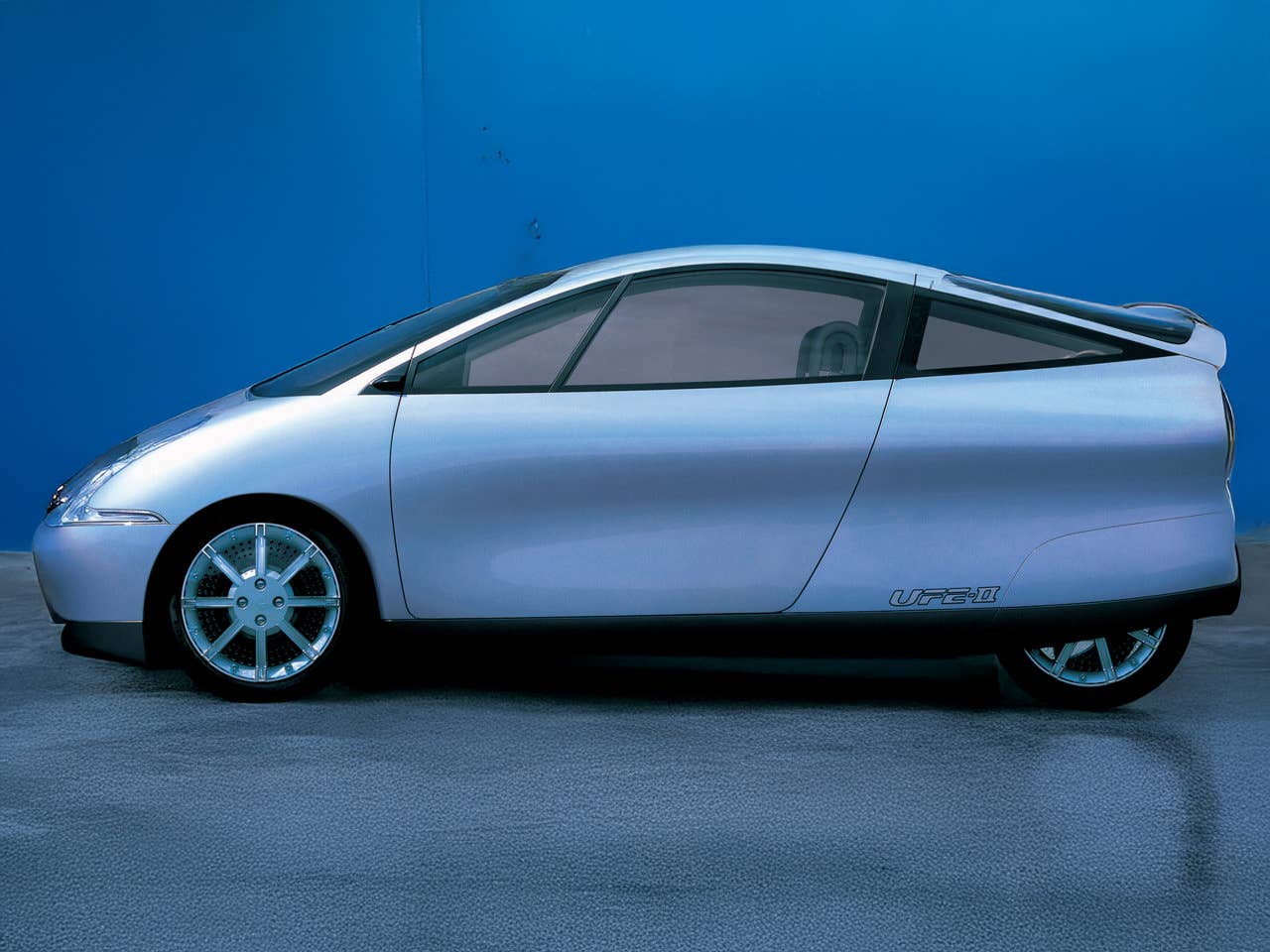 Daihatsu-UFE-II-Concept side