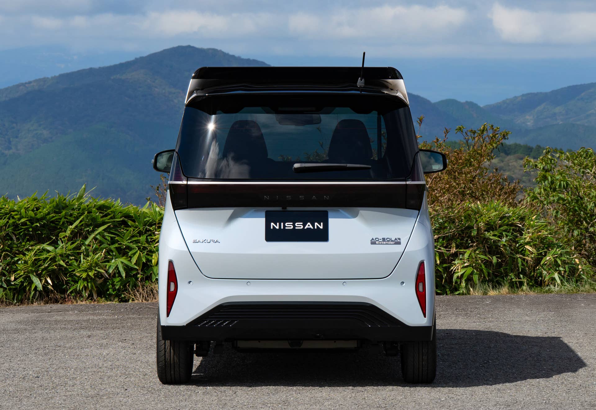 Nissan Sakura EV Solar Power rear
