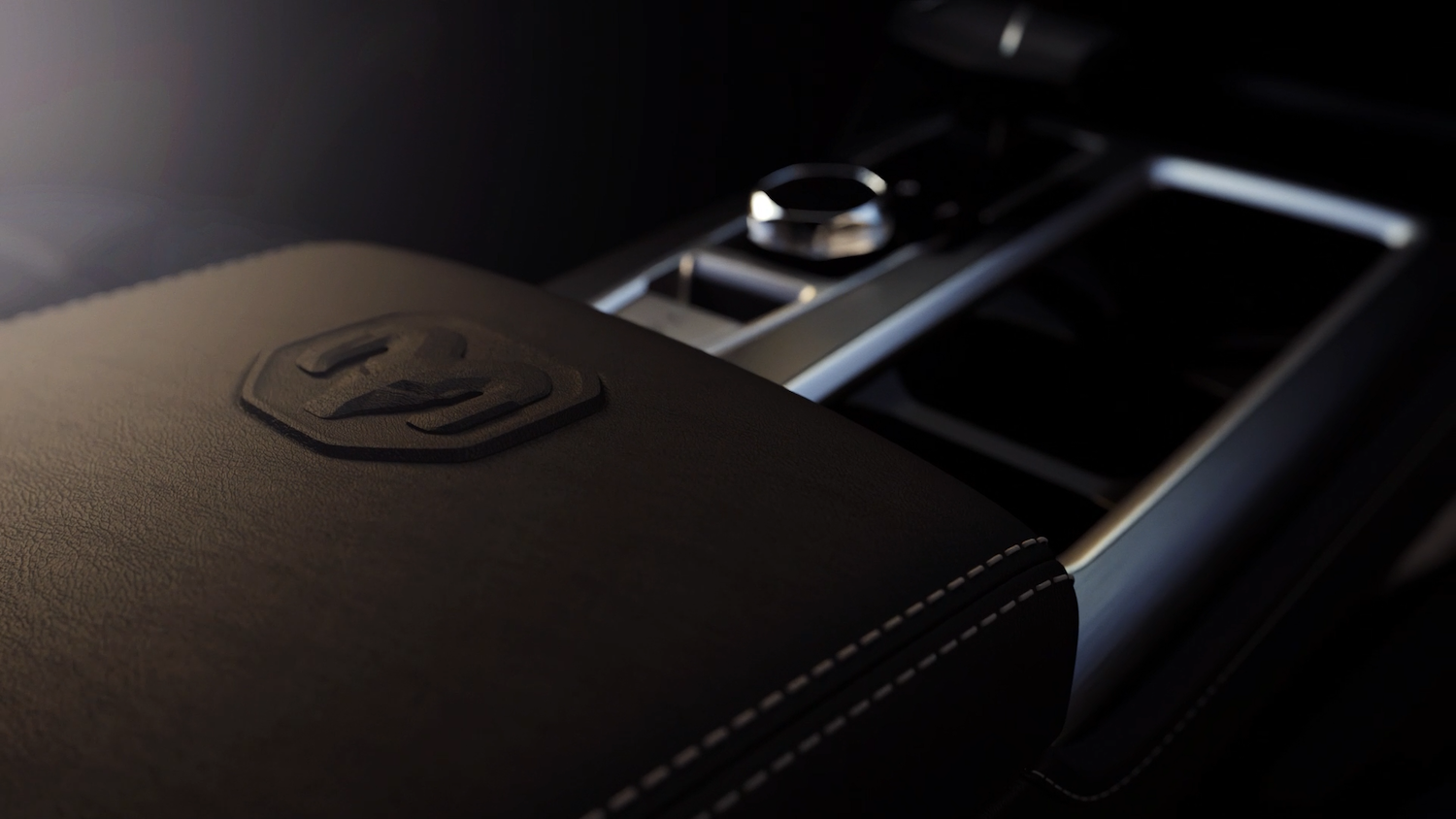 Ram Dakota South America teaser center console