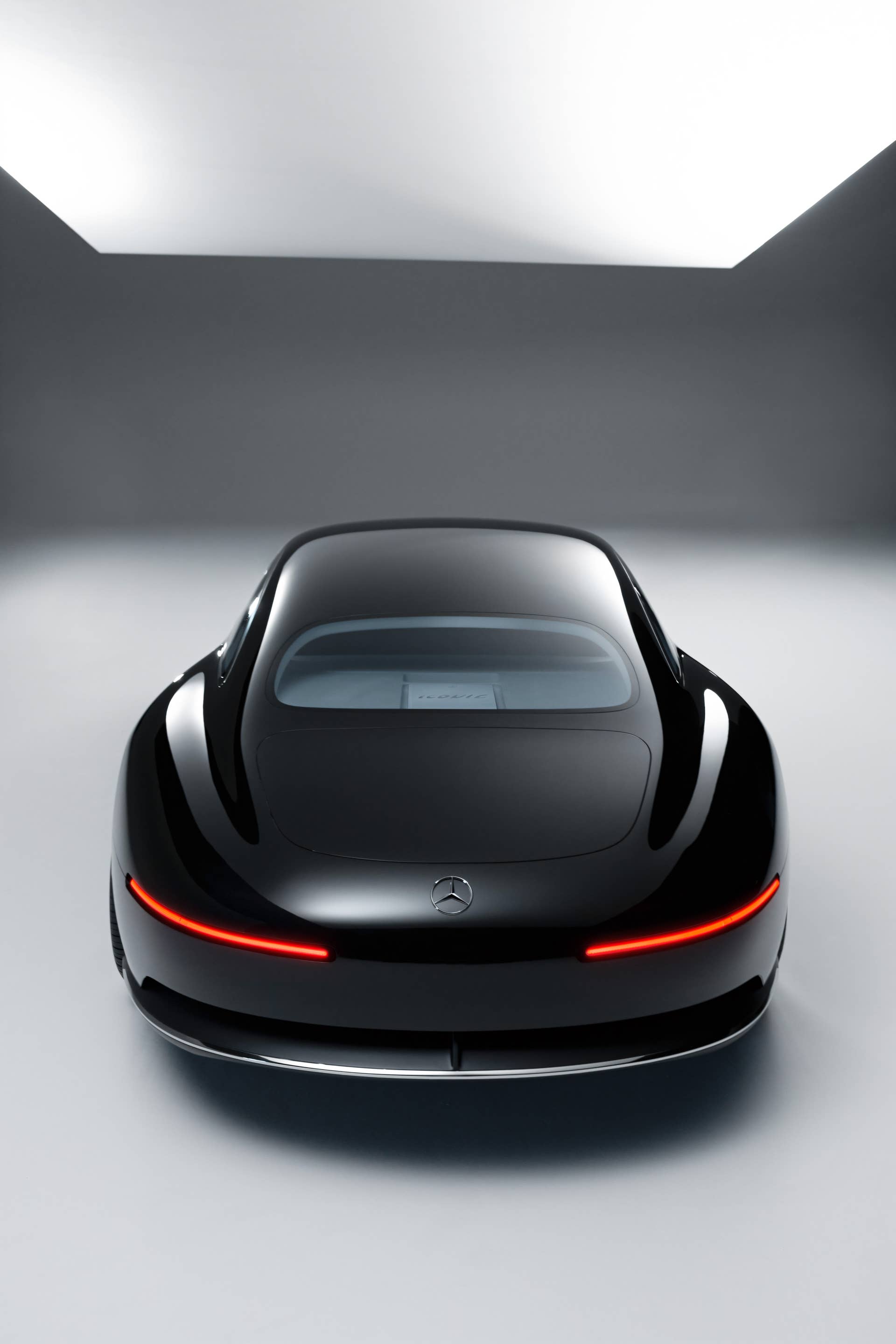 Mercedes-Benz Vision Iconic Marries 1930s Art Deco with Future Driving ...