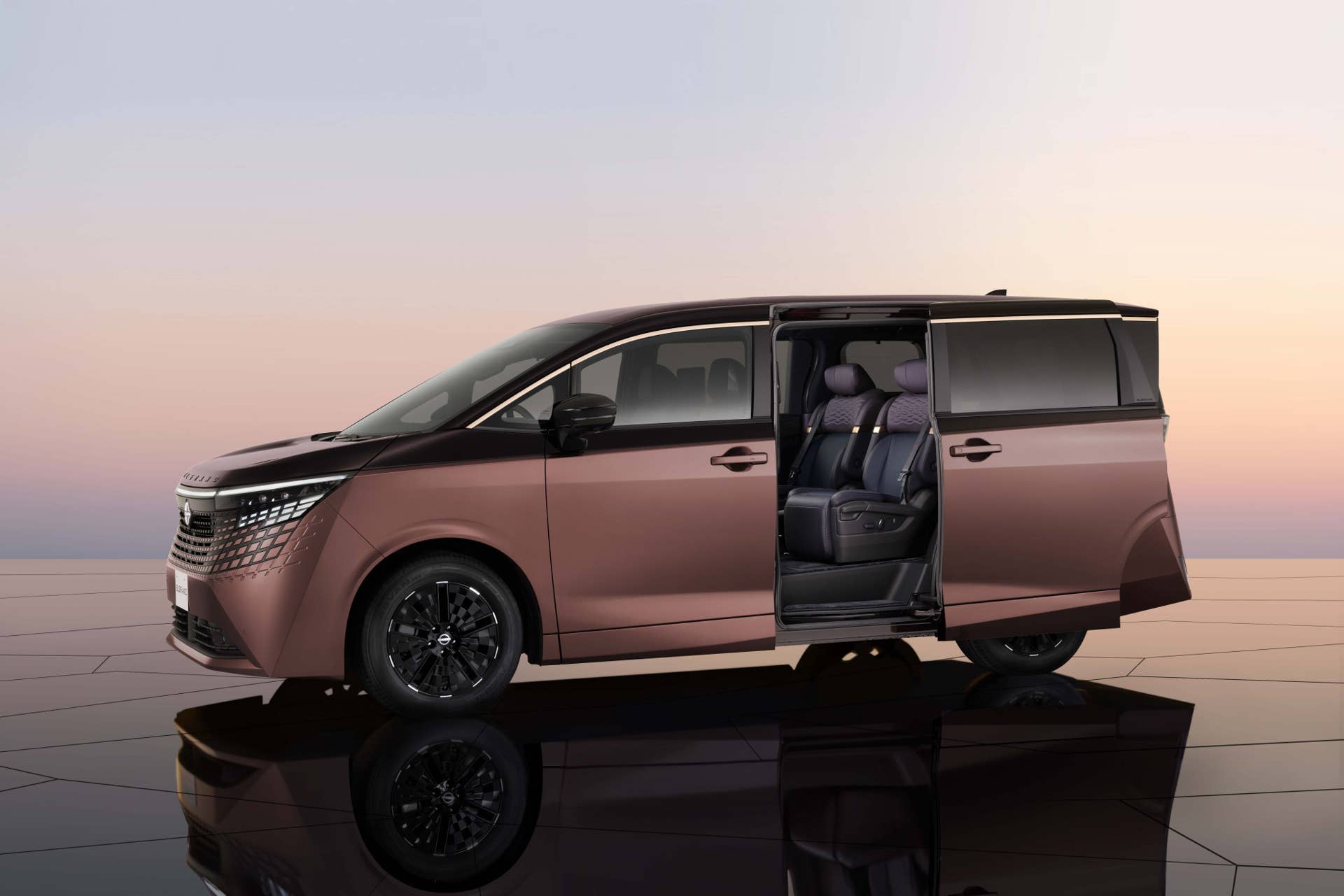 Nissan's New Luxury Minivan Makes An Odyssey Look Basic - Autoblog