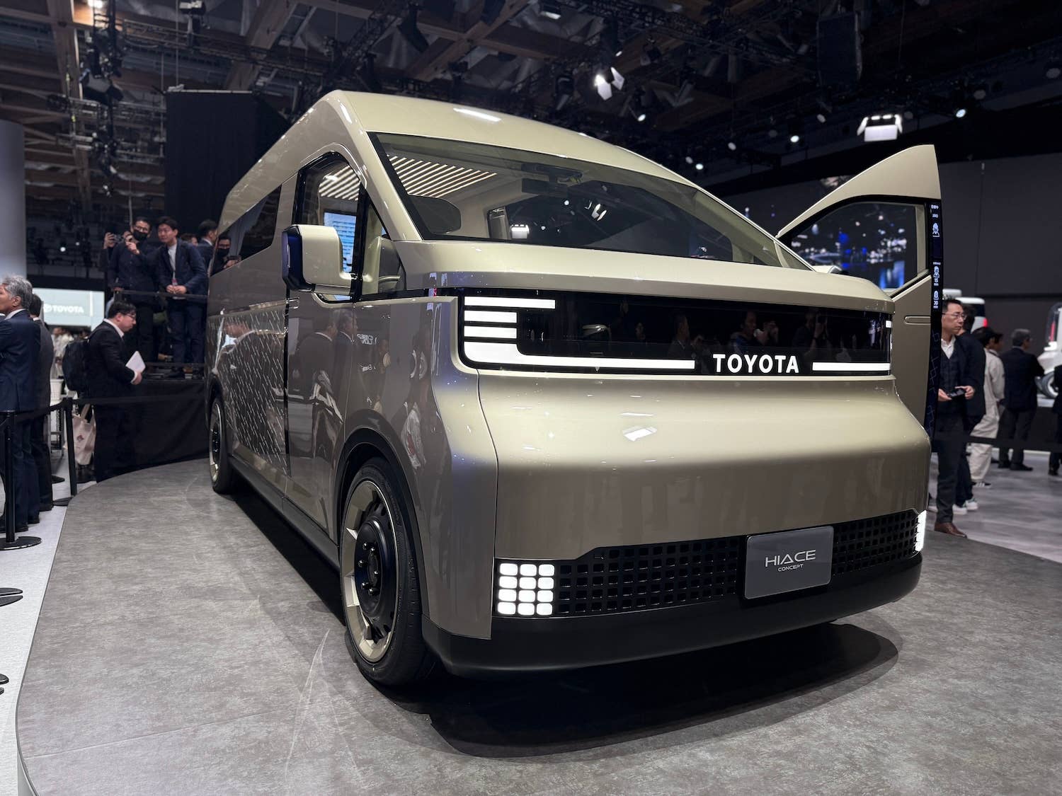 Toyota Hiace Concept Japan Mobility Show