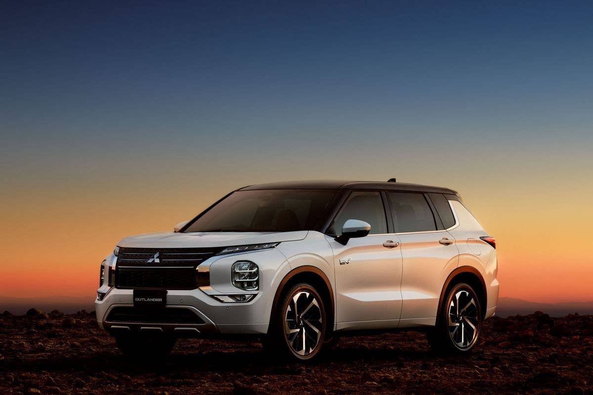 Front three quarter shot of the Mitsubishi Outlander plug-in hybrid