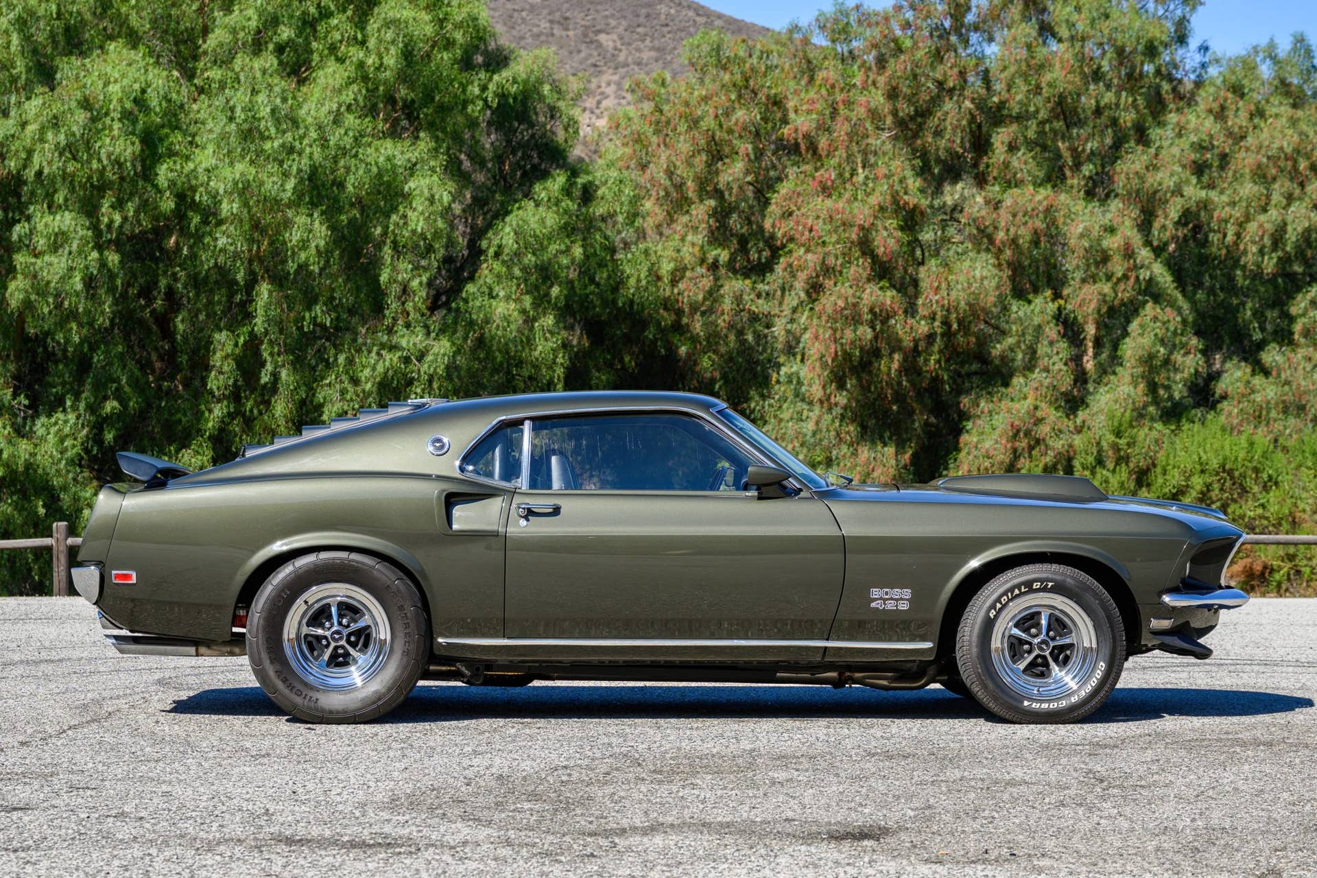 This Vintage Ford Mustang Packs 1,000+ HP, But is It Worth