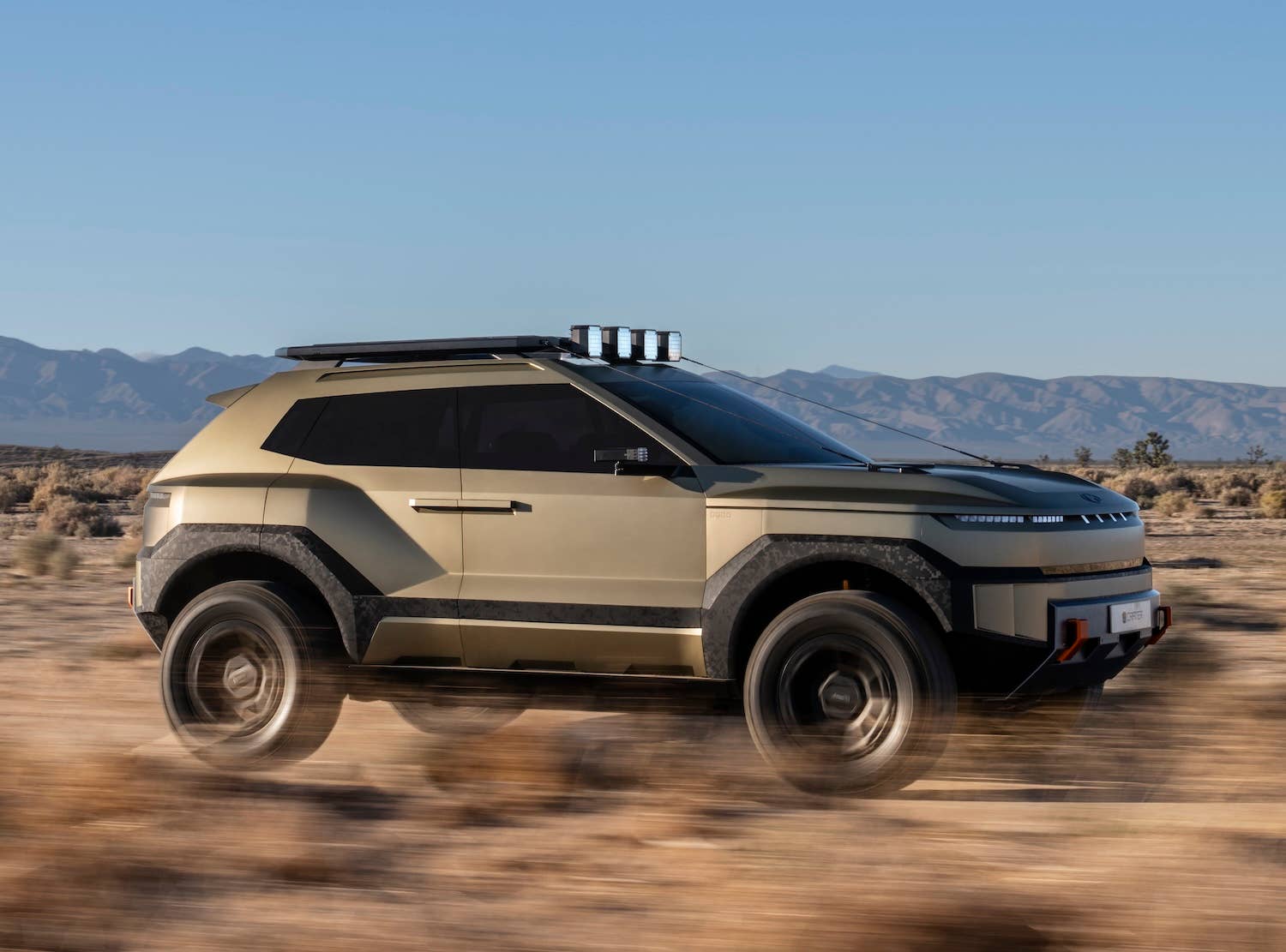 Hyundai Crater Concept side dynamic