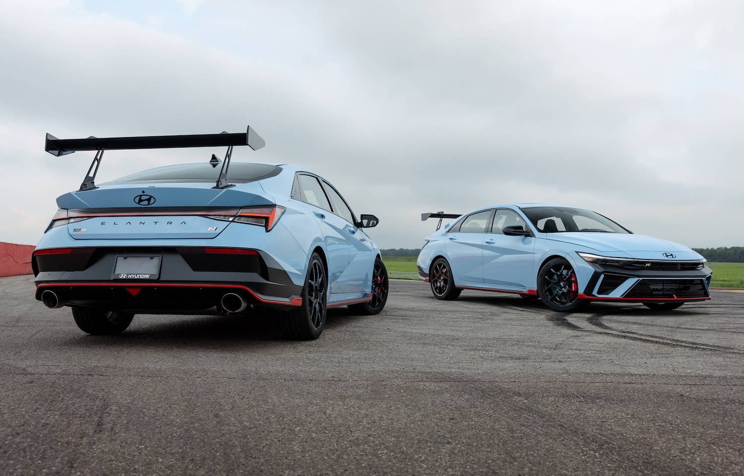 Hyundai Elantra N TCR Edition pair pose