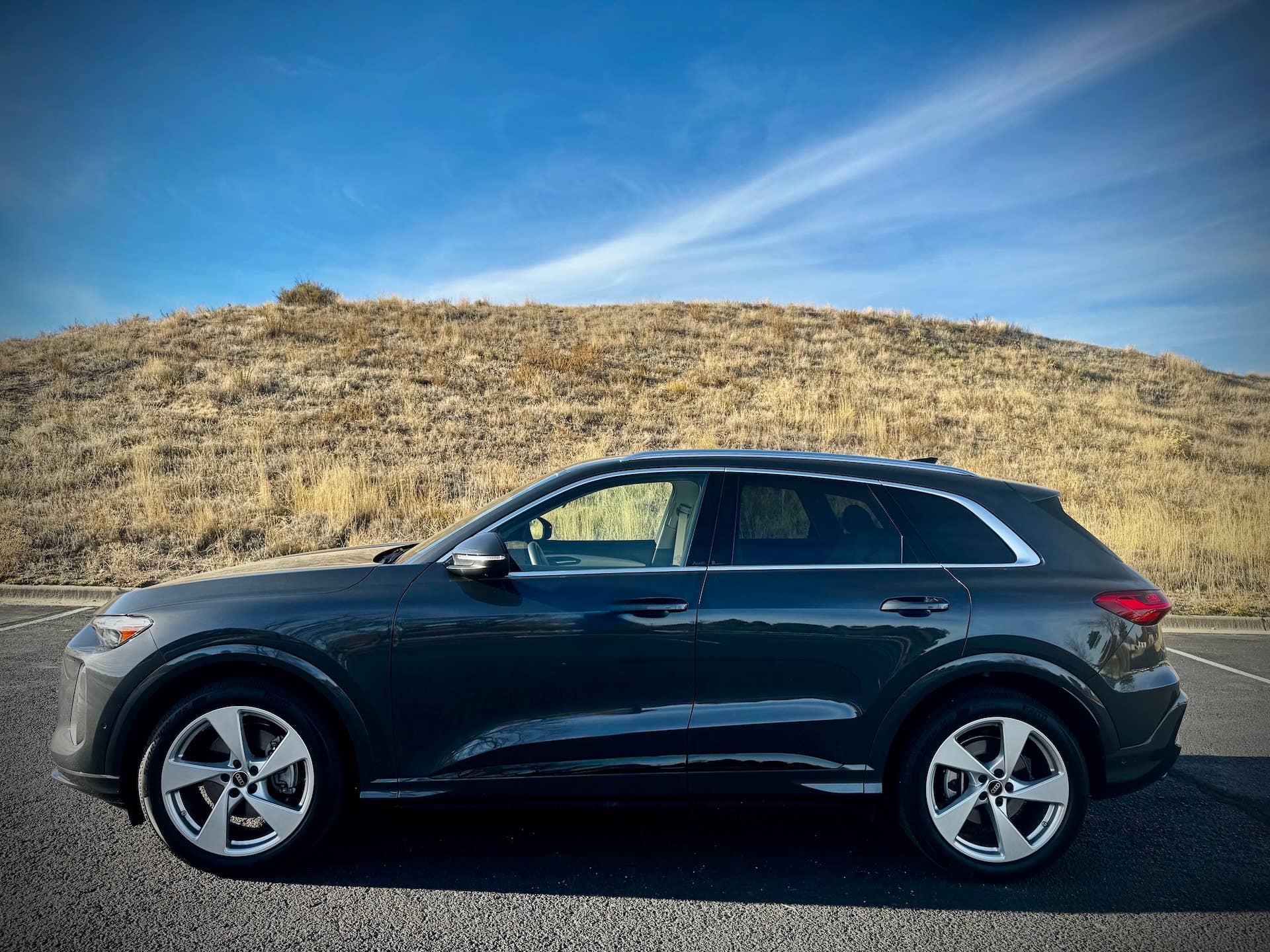 2025 Audi Q5 side view