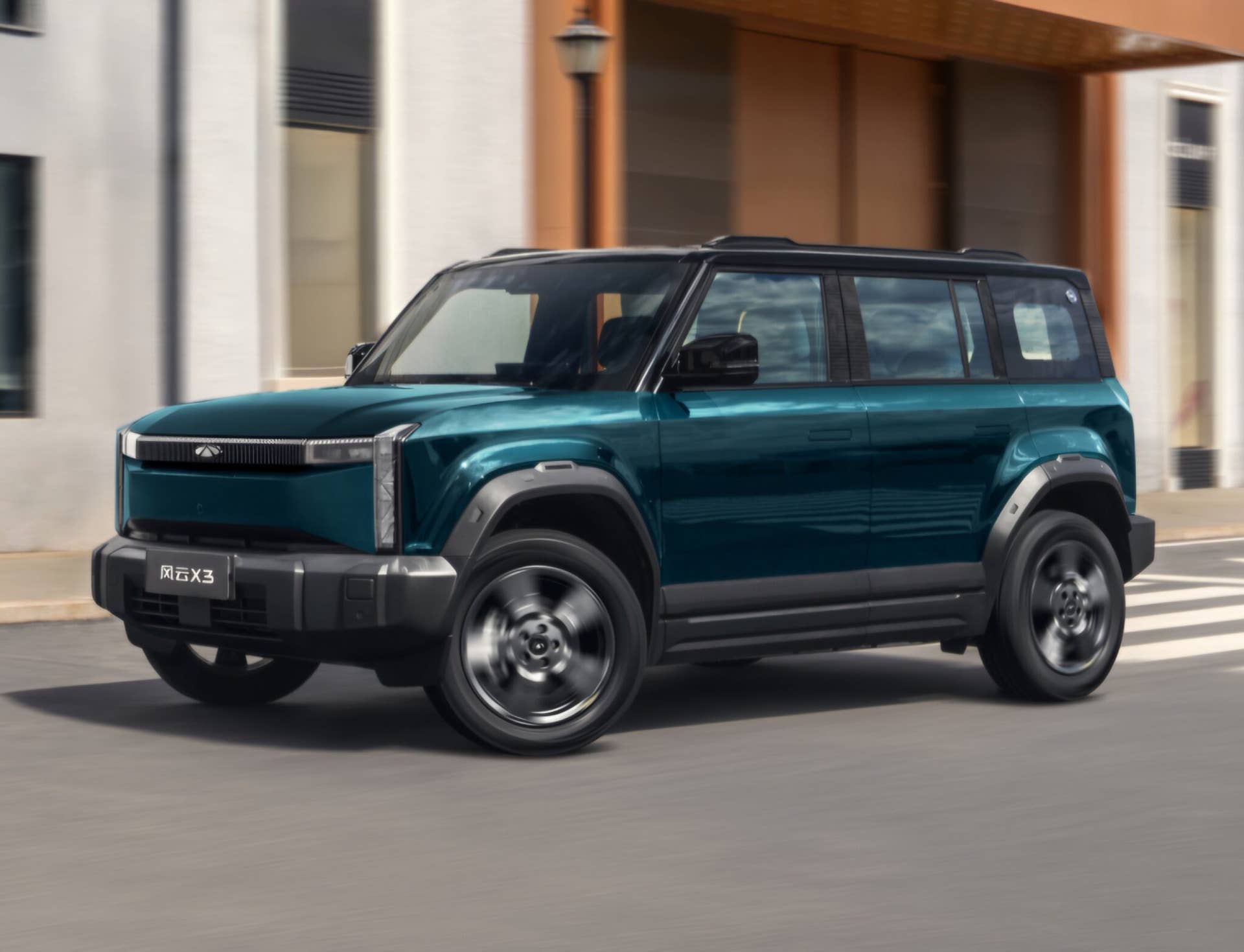Chinese SUV Attempts to Emulate Range Rover Viral Stunt – Fails ...