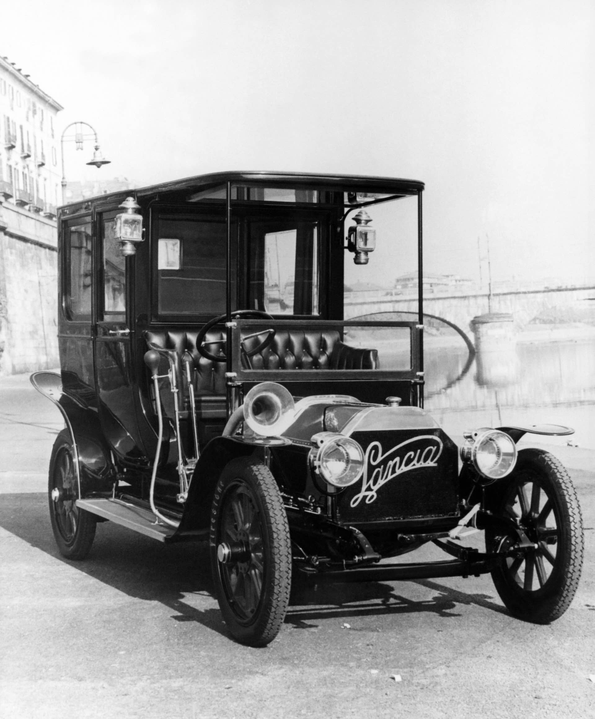 Lancia Tipo 51
