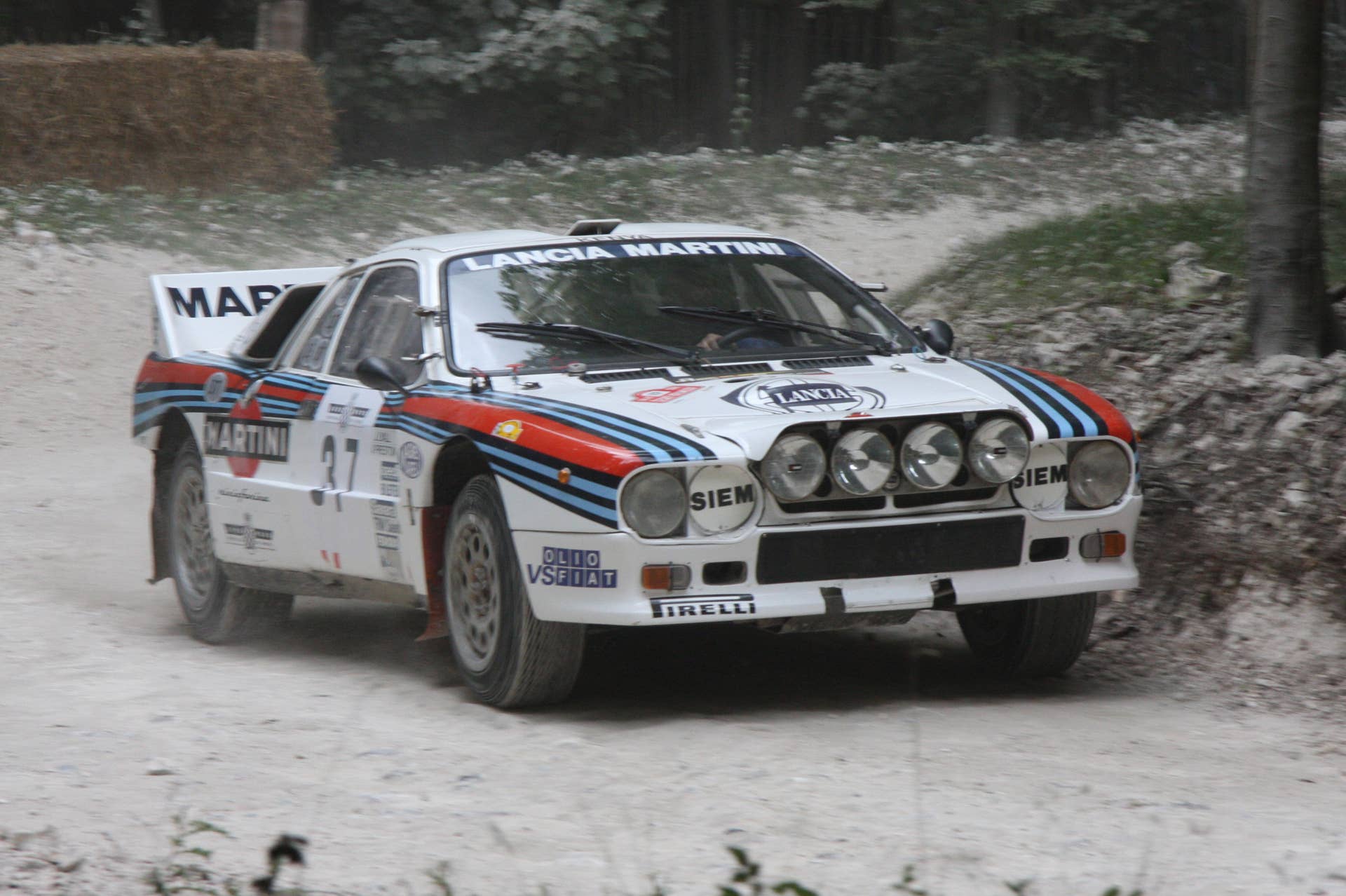 Lancia 037