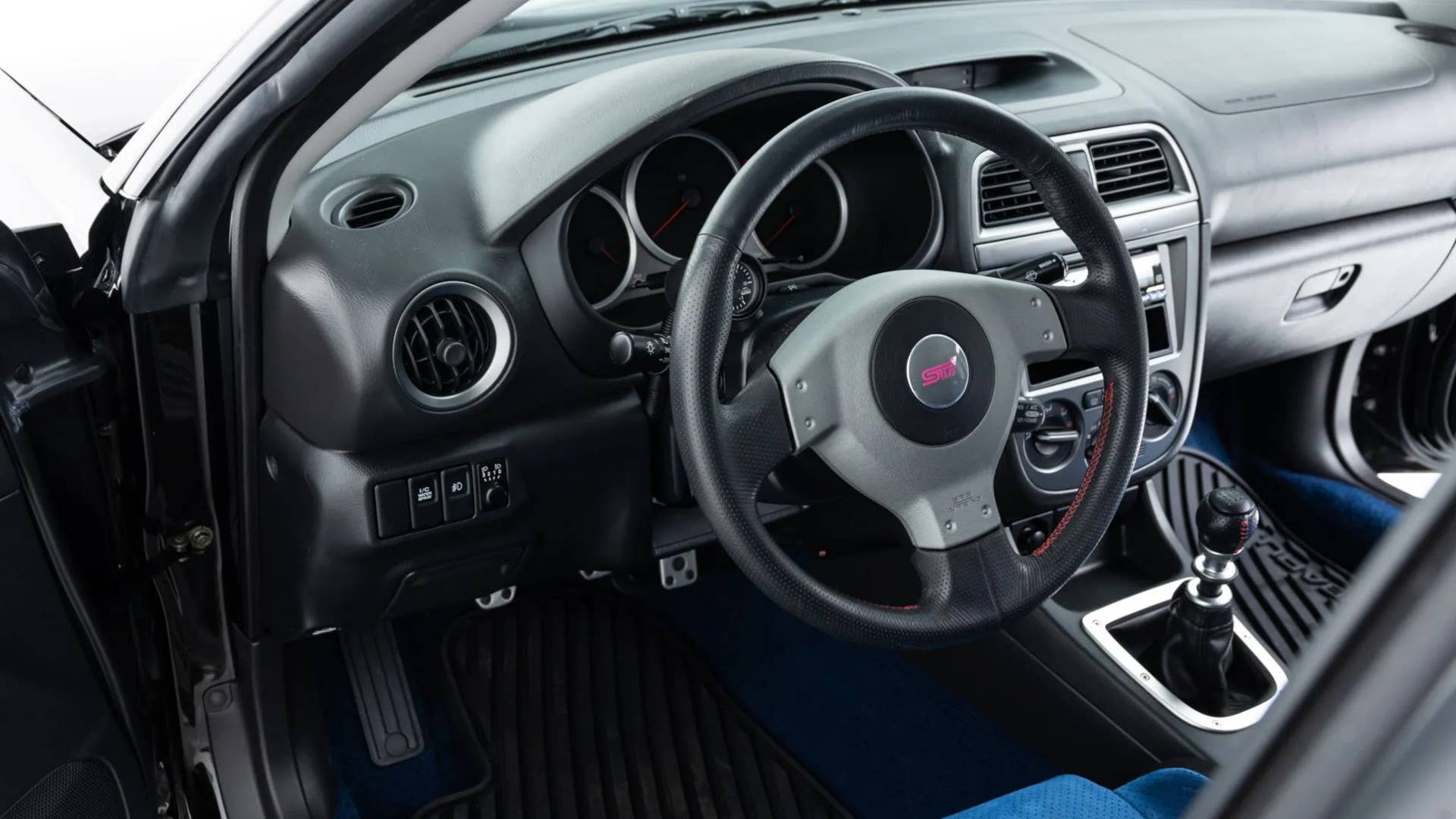 2004 Subaru Impreza WRX STi interior