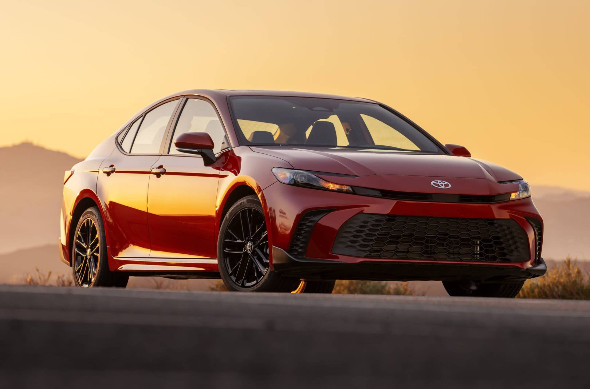 2025 Toyota Camry SE AWD
