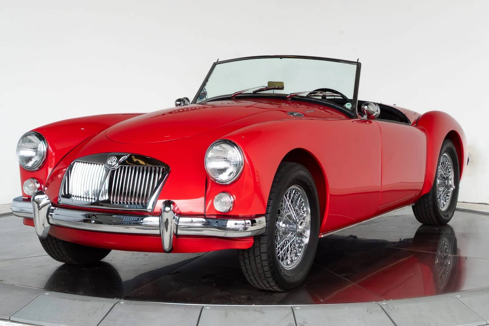 MG MGA 1600 クーペ(レッド) - テクノ 824 MG MGA 1600 クーペ(レッド) - テクノ 824 - メルカリ