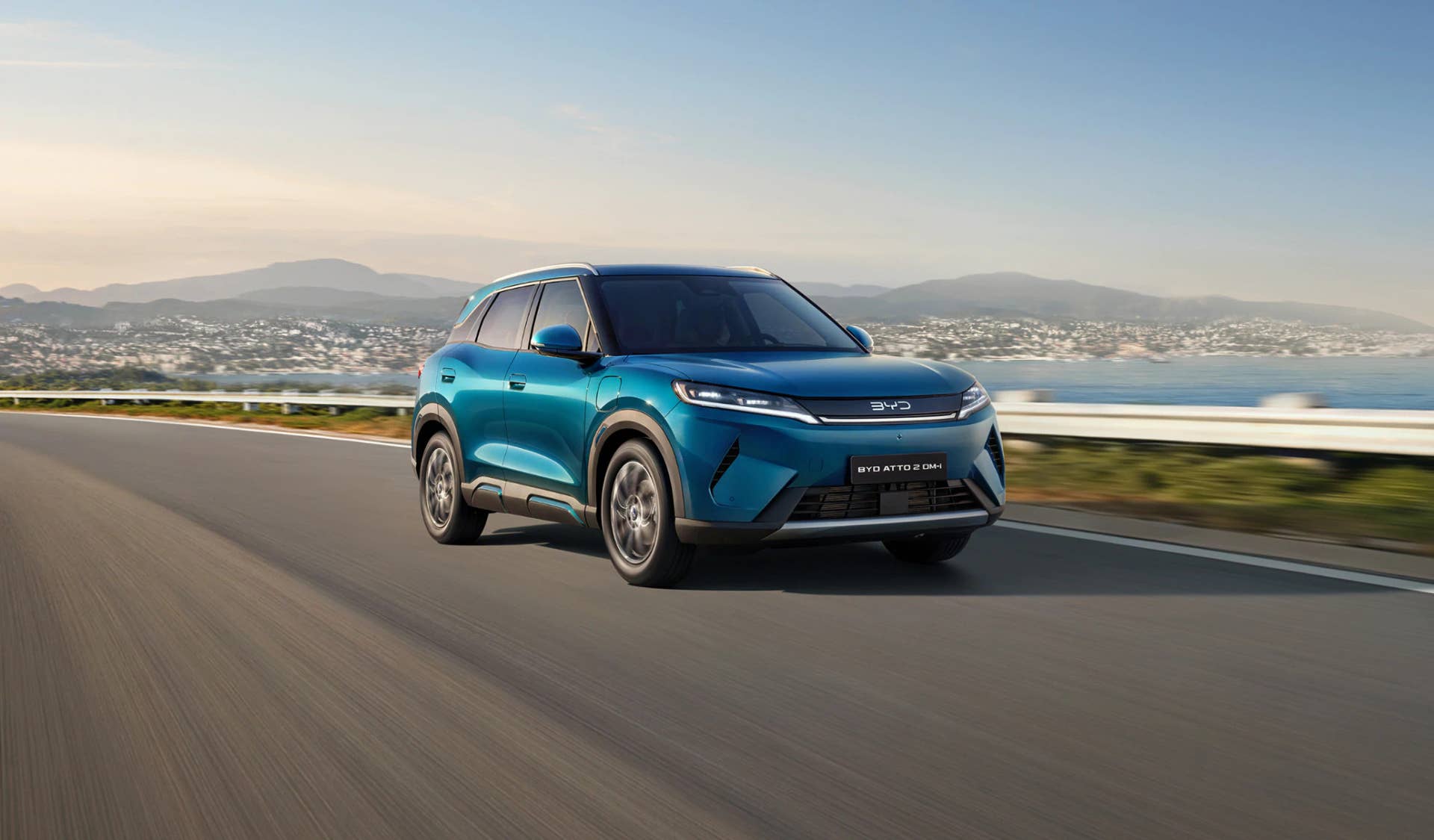 BYD Atto 2 DM-i PHEV front 3/4 action