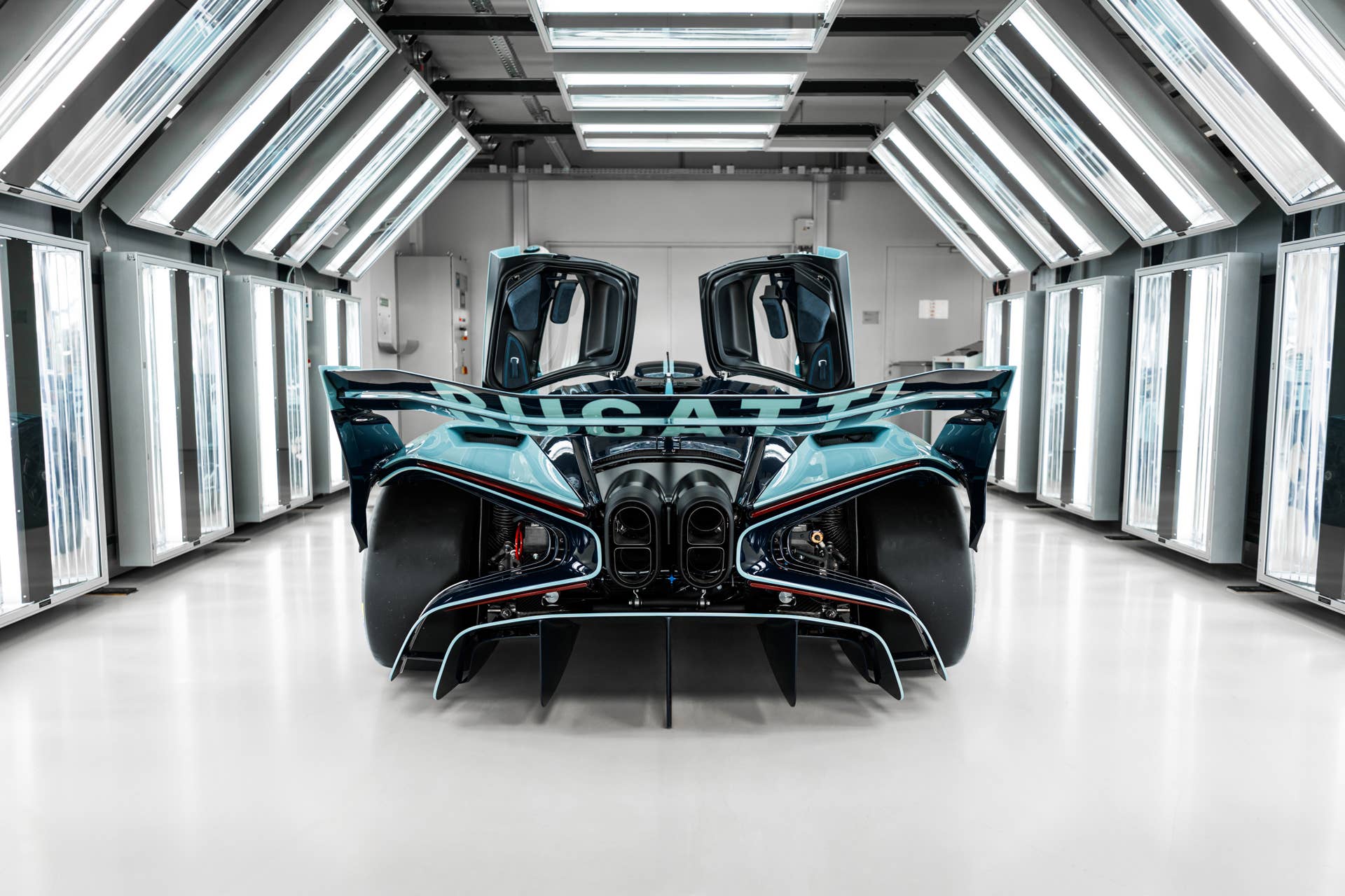 Bugatti’s Final Bolide Marks End of Roaring W16 Era - Autoblog