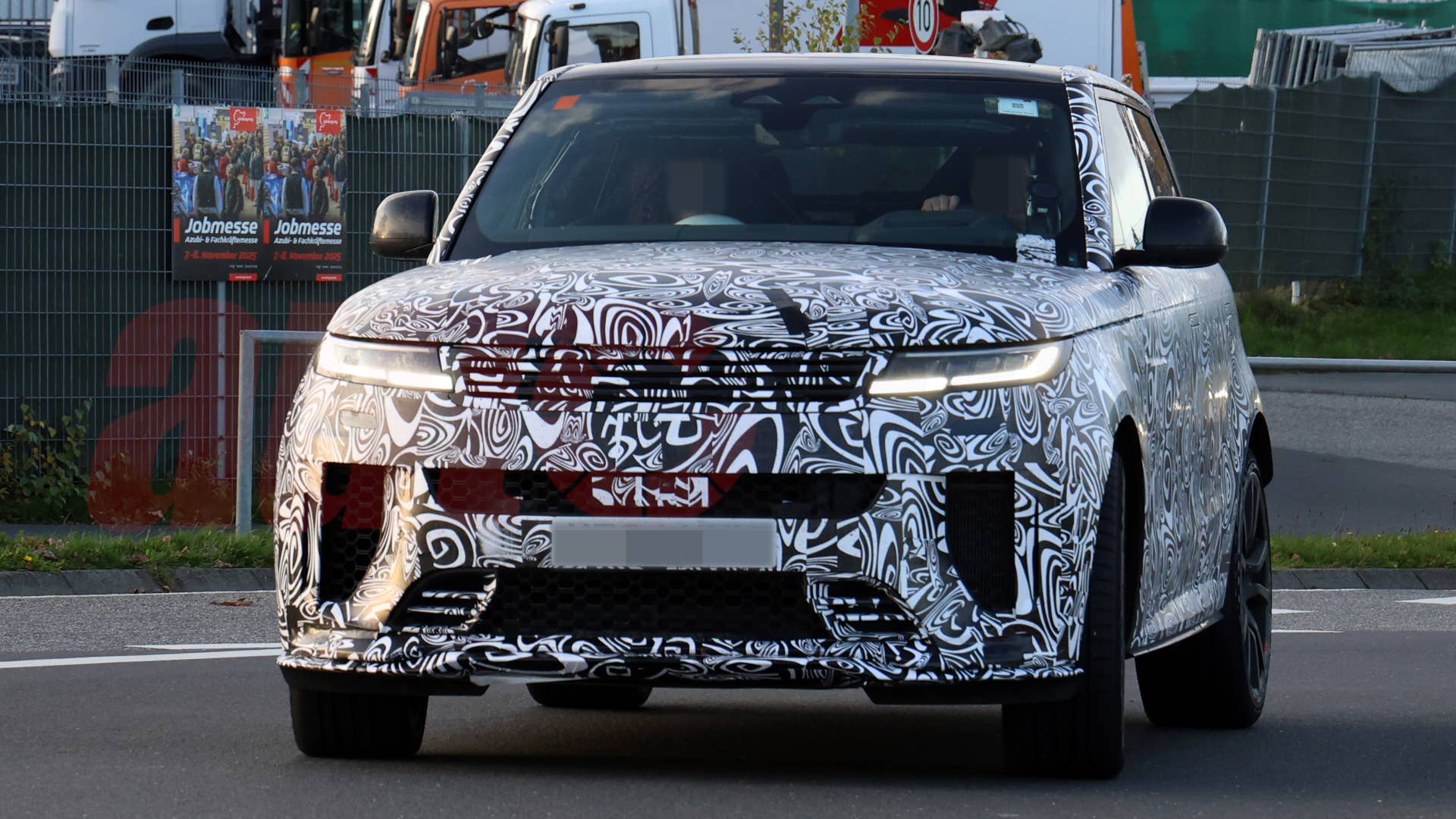 2027 Range Rover Sport SV spy shot