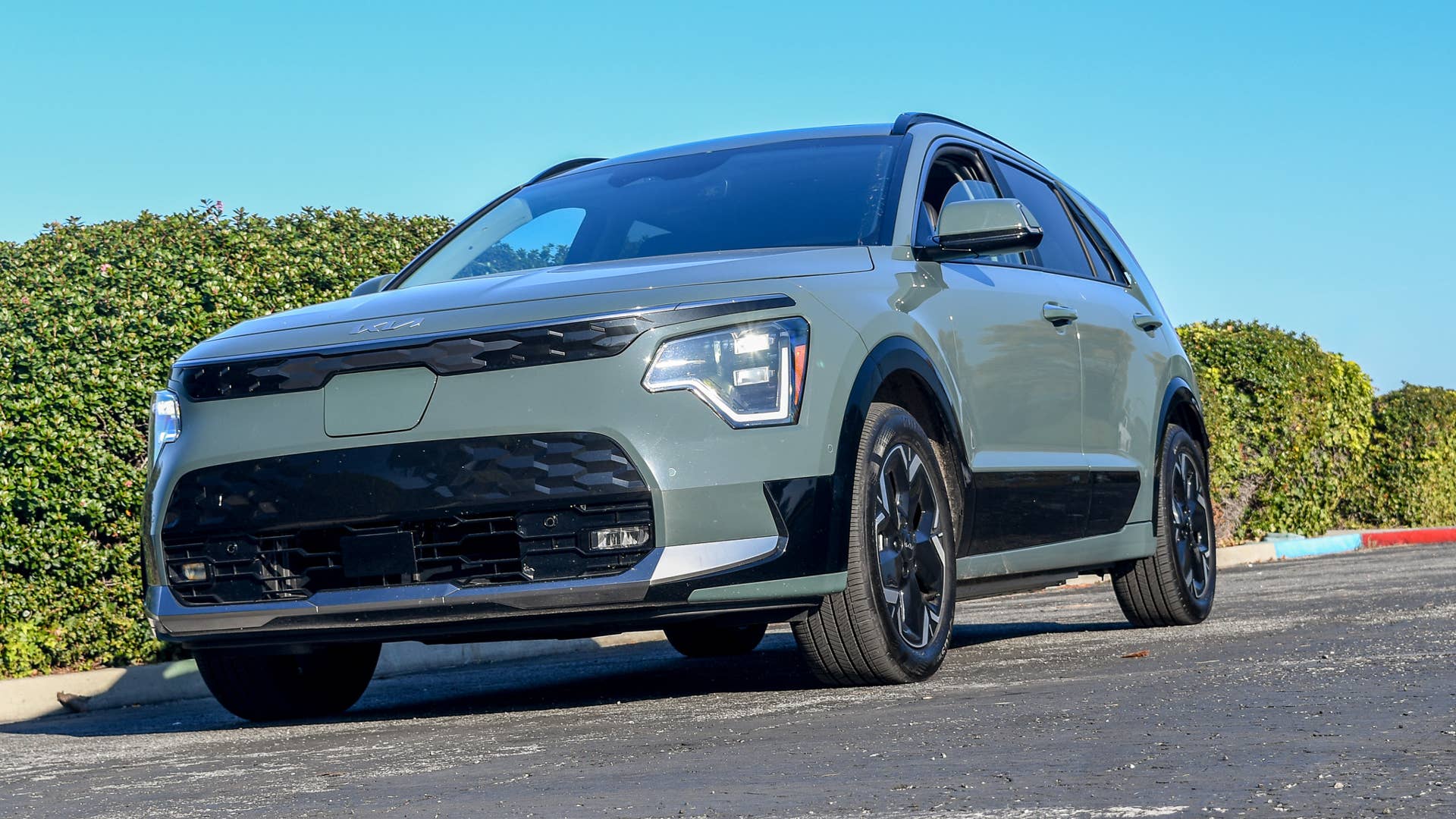 The front end of the 2025 Kia Niro EV Wave
