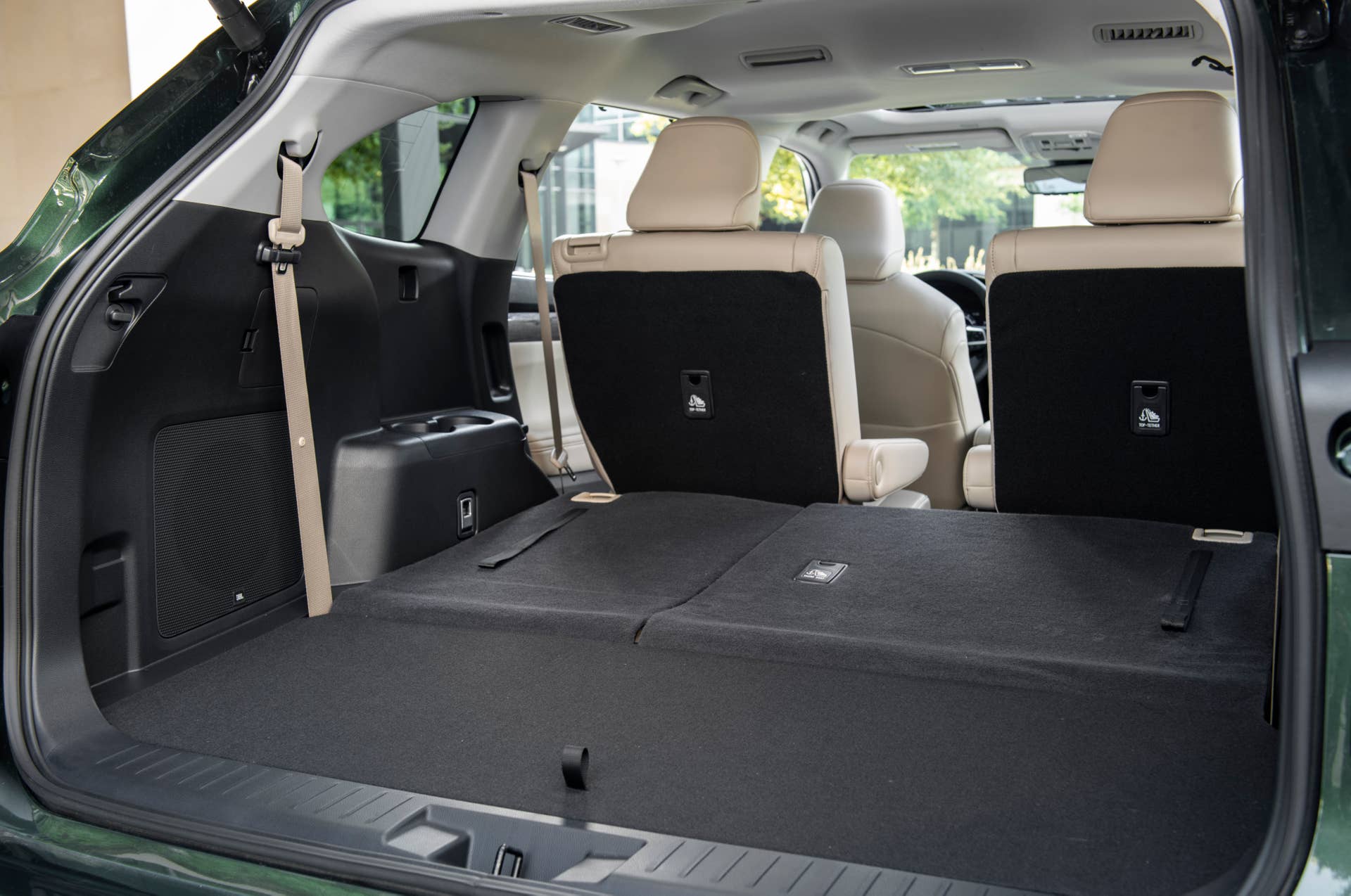 2023-2026 Toyota Highlander trunk 3rd row folded