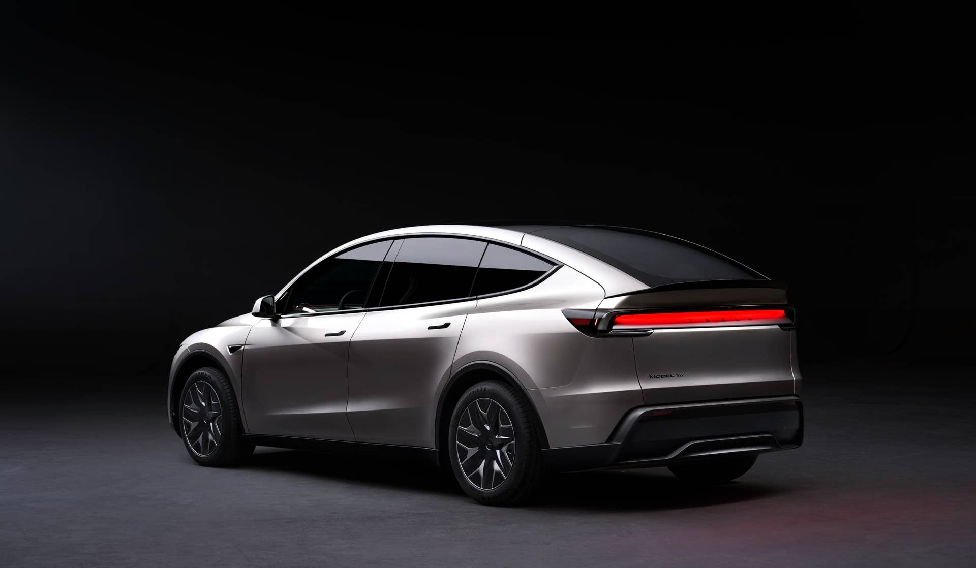 A Real Three-Row Tesla Model Y Exists—Here's What The Back Benches Are ...