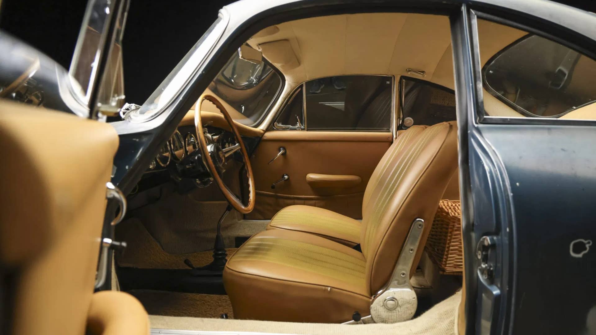 1964 Porsche 356C interior