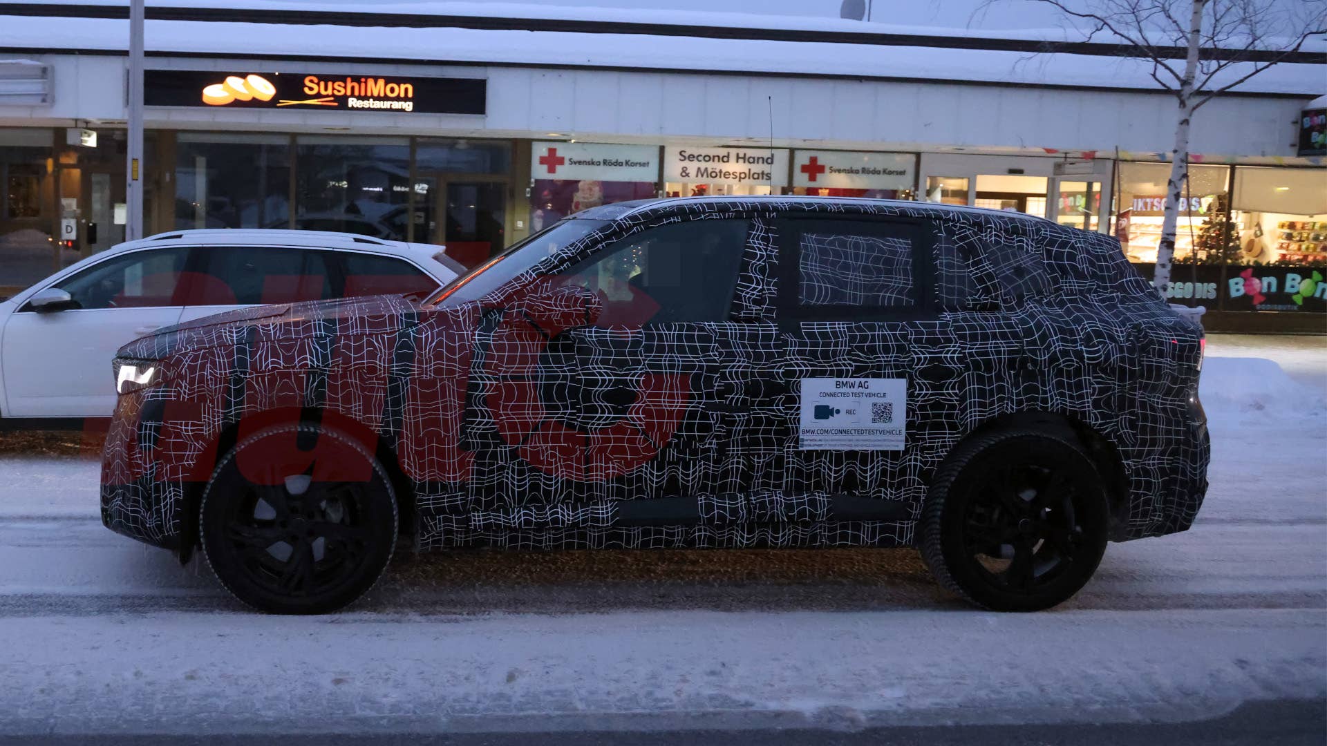 2027 BMW X5 spy shot