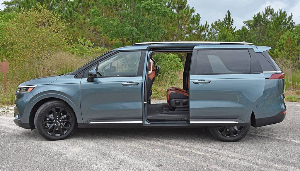 Kia Carnival Sliding Door Problems Spark Class Action—And Kia Wants It ...