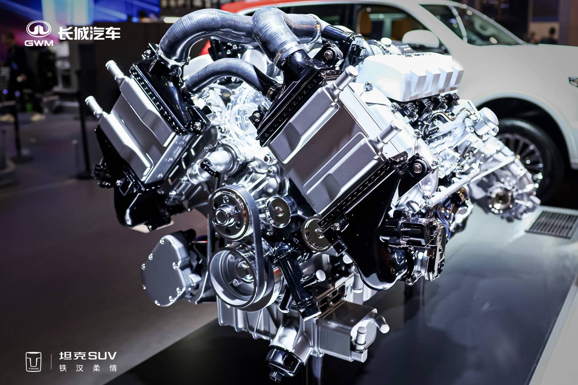 A Chinese Automaker Just Unveiled a New Twin-Turbo V8 at CES