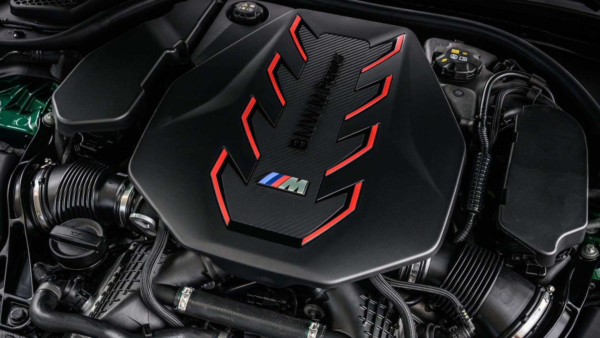 2025 BMW M5 Touring engine