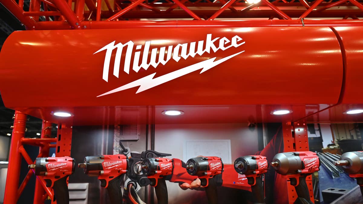 The Milwaukee Shockwave 120-Piece Impact-Duty Bit Set Is $45 - Autoblog