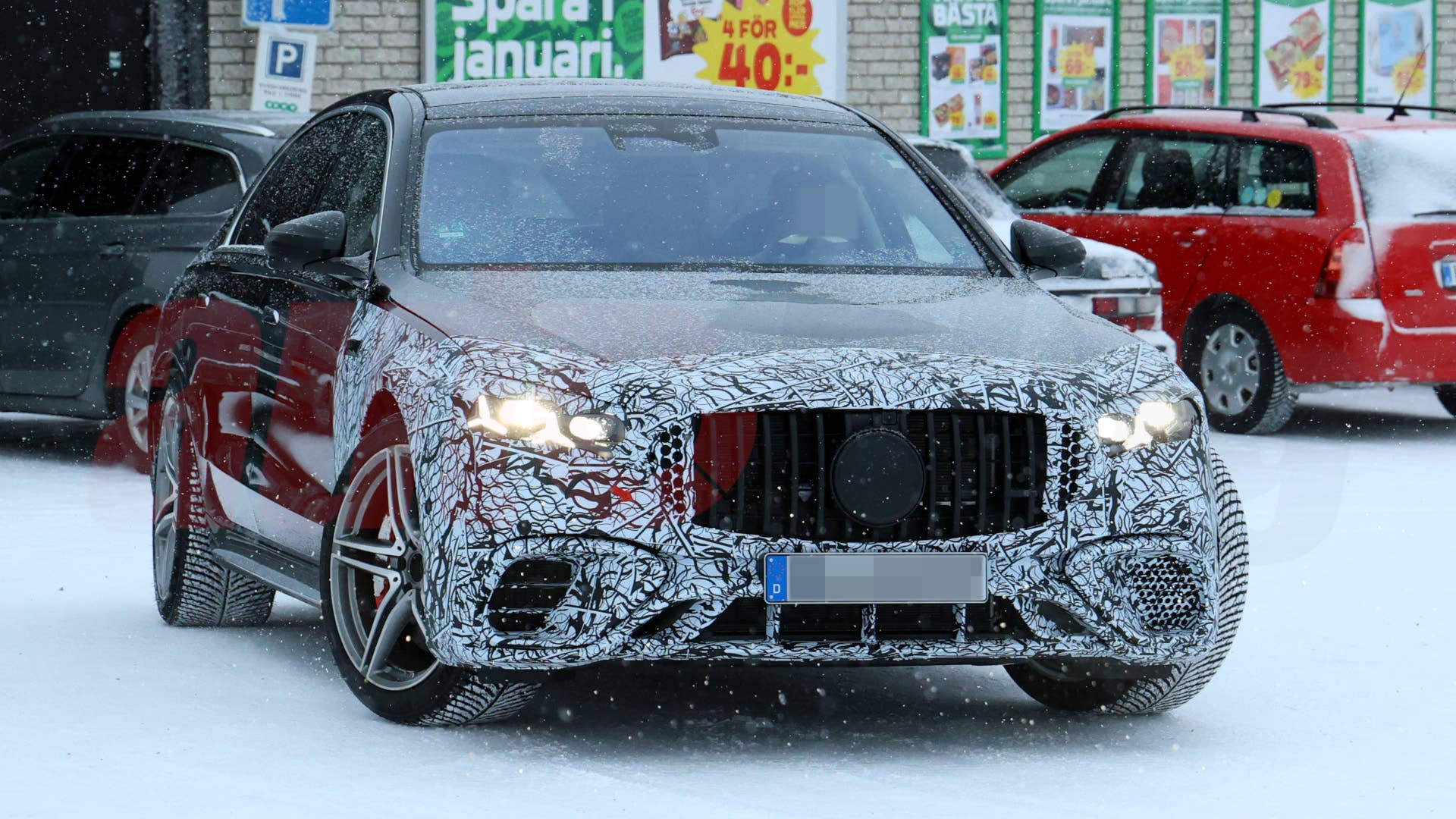 2027 Mercedes-AMG S63 prototype spy shot