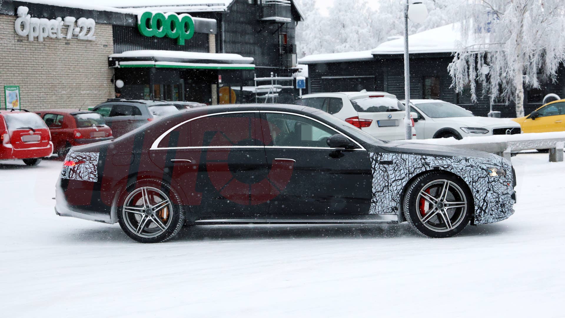 2027 Mercedes-AMG S63 prototype spy shot