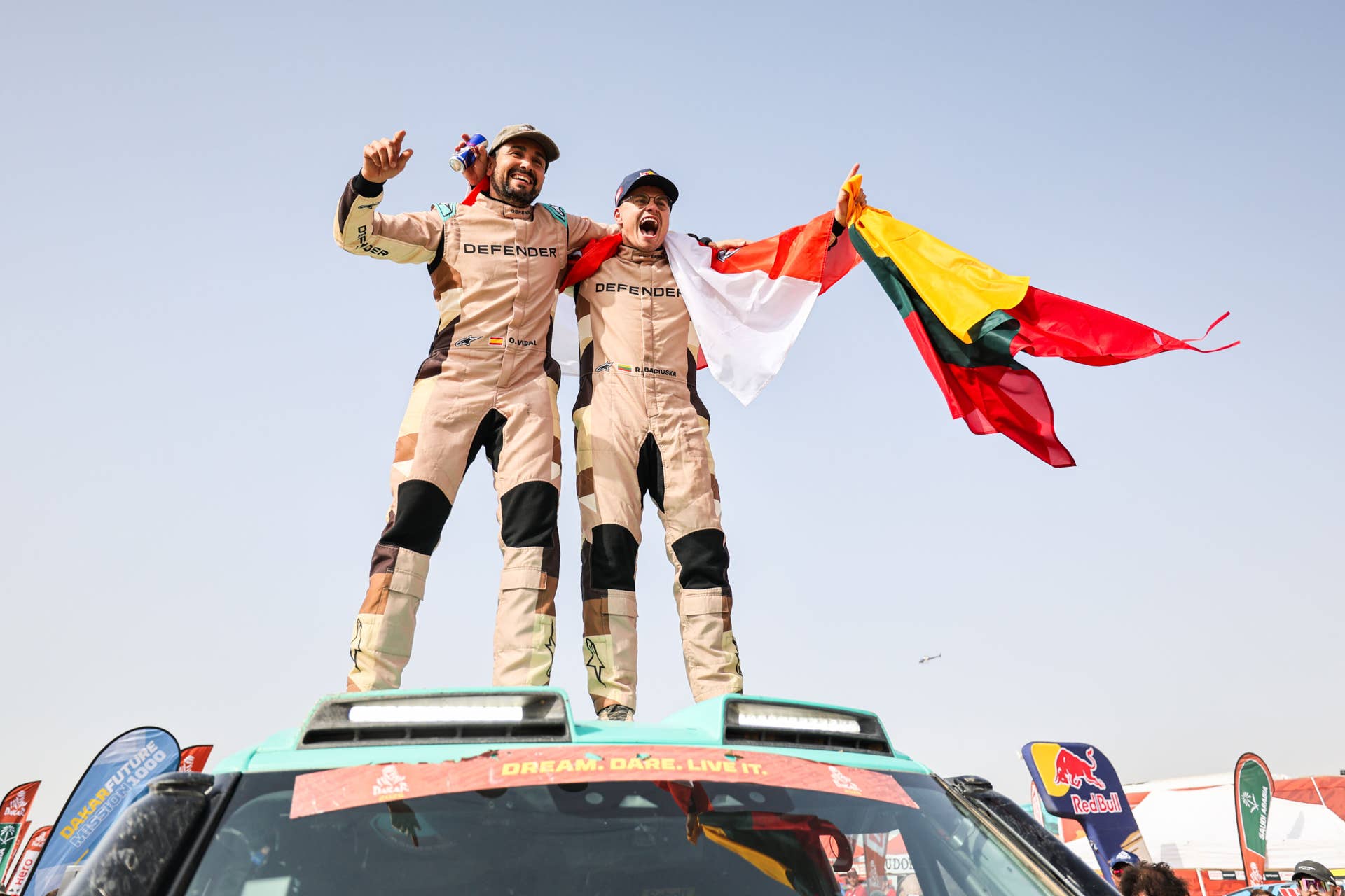 Land Rover Defender Makes History With Debut Dakar Win - Autoblog