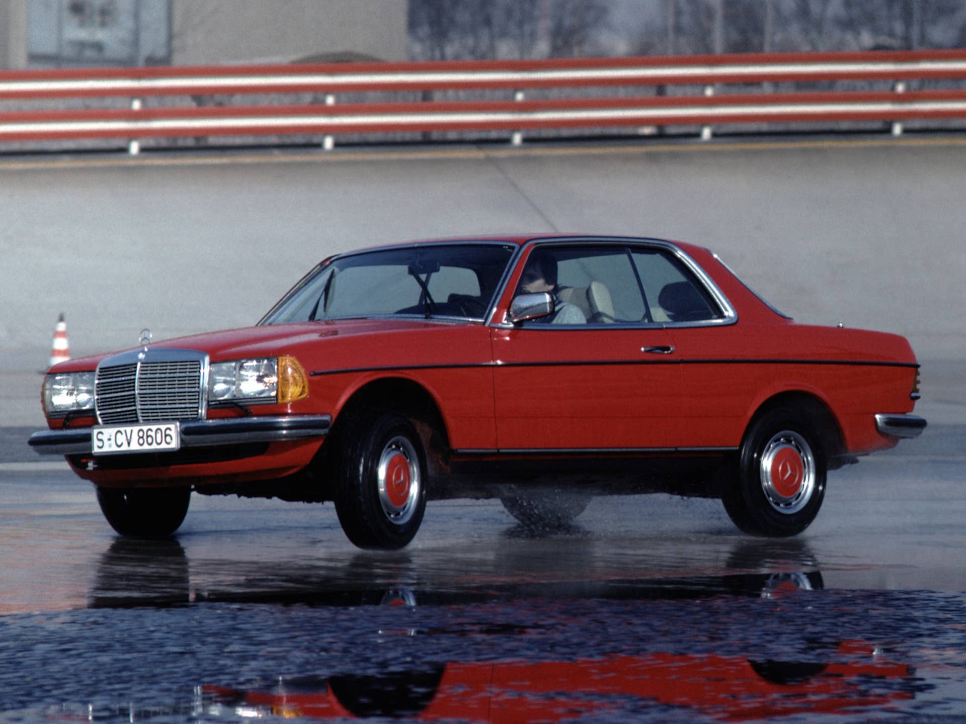C123 Mercedes-Benz 280CE