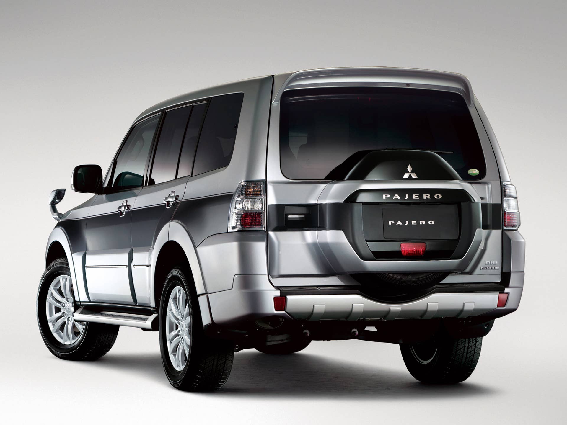 mitsubishi_pajero_5-door_jp-spec_9.jpg?io=1&profile=rss